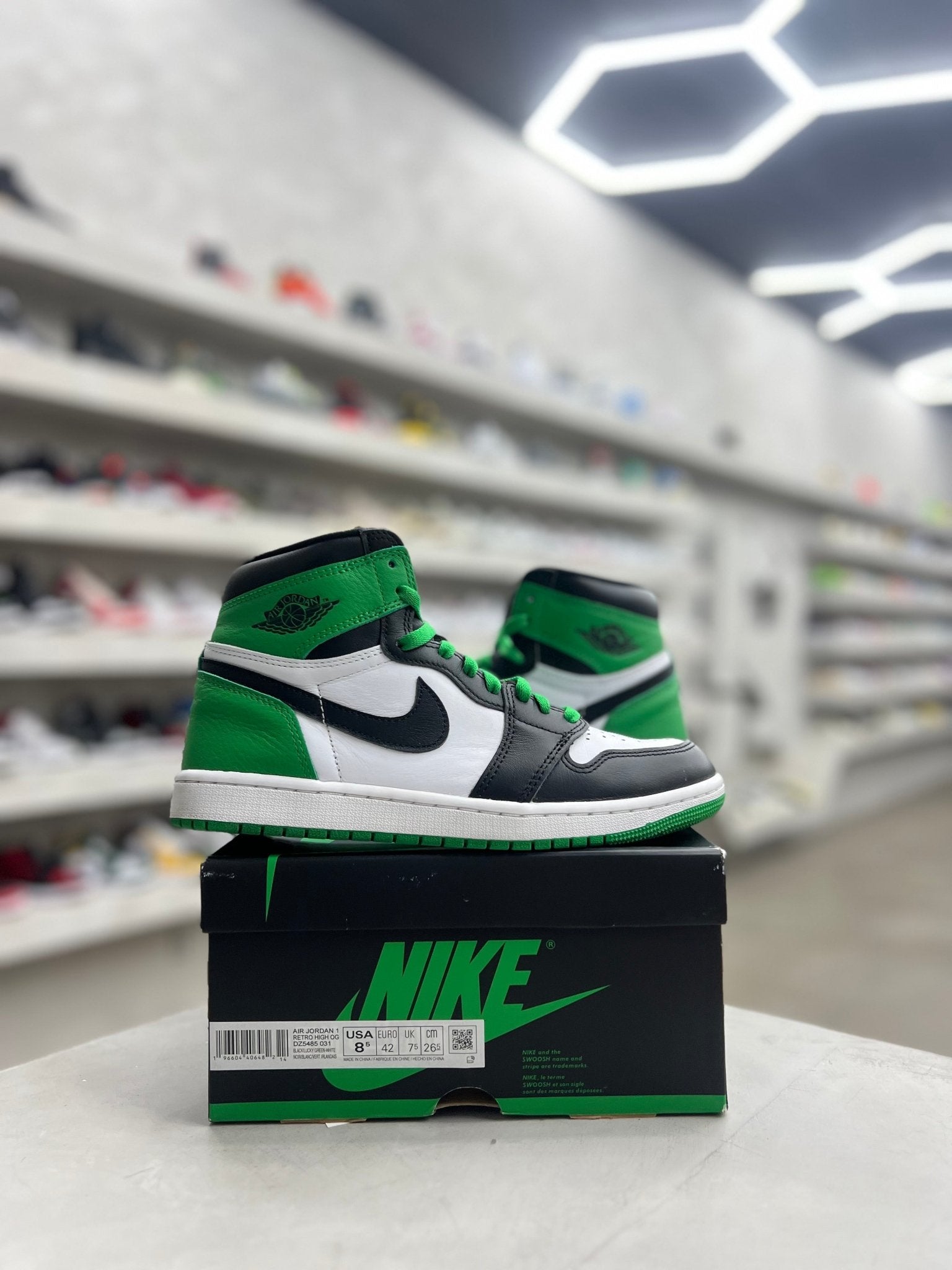 Jordan 1 Retro High OG Lucky Green Sz 8.5 (PREOWNED) - Restock AveJordan 1 Retro High OG Lucky Green Sz 8.5 (PREOWNED)Restock AveRestock Ave8.5Restock Ave