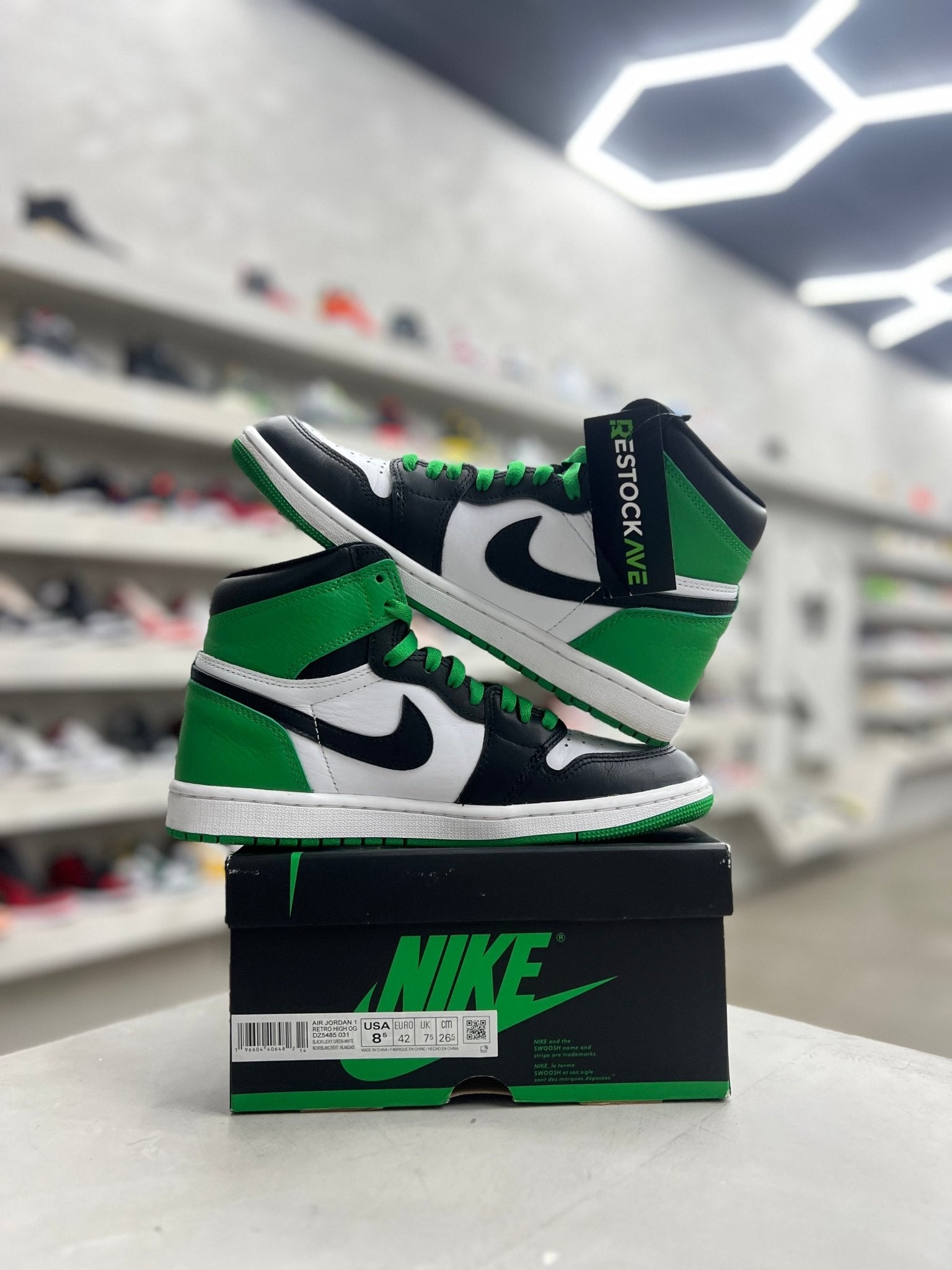 Jordan 1 Retro High OG Lucky Green Sz 8.5 (PREOWNED) - Restock AveJordan 1 Retro High OG Lucky Green Sz 8.5 (PREOWNED)Restock AveRestock Ave8.5Restock Ave