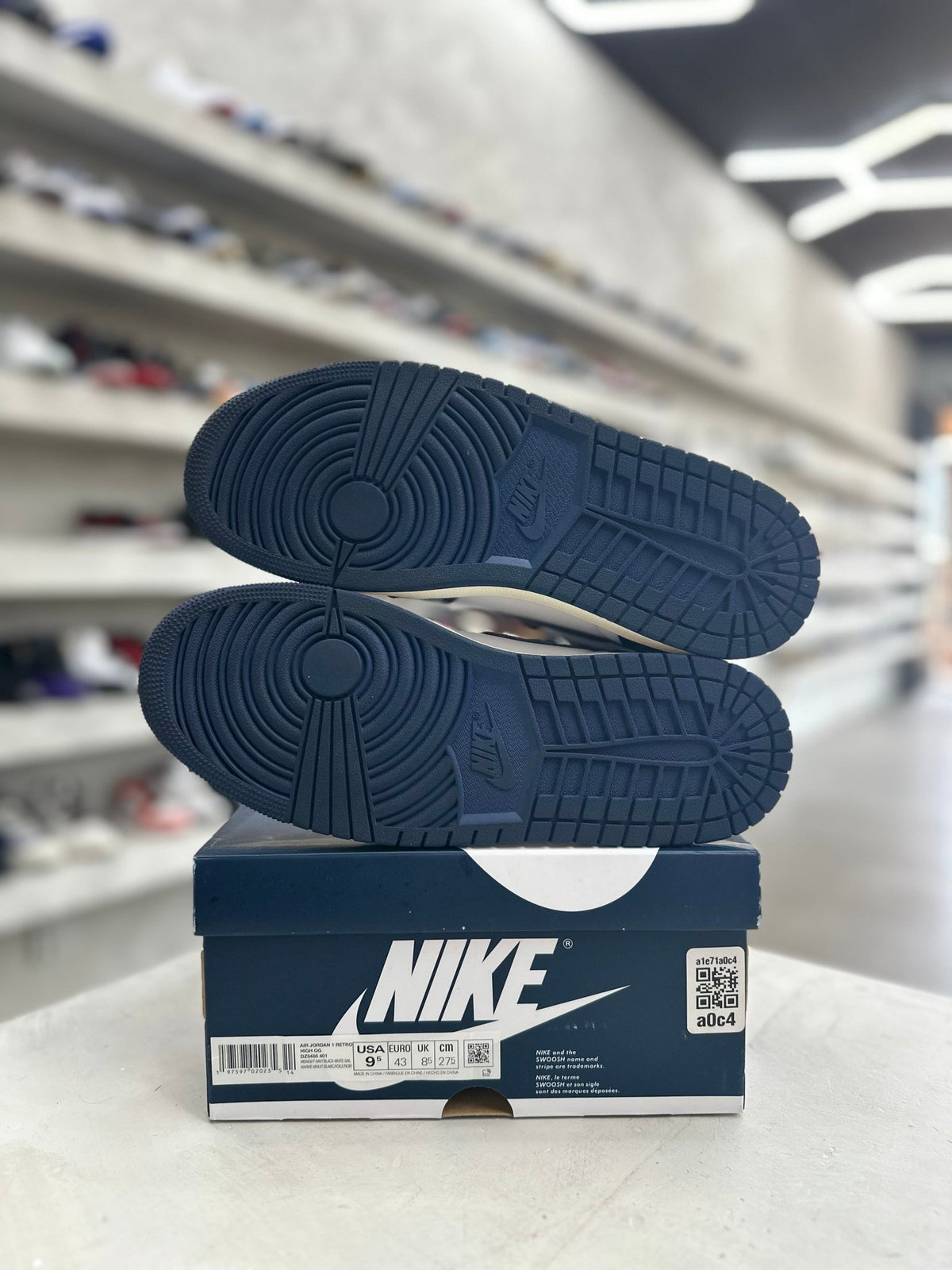 Jordan 1 Retro High OG Midnight Navy Sz 9.5 (PREOWNED) - Restock AveJordan 1 Retro High OG Midnight Navy Sz 9.5 (PREOWNED)Restock AveRestock Ave9.562134131Restock Ave