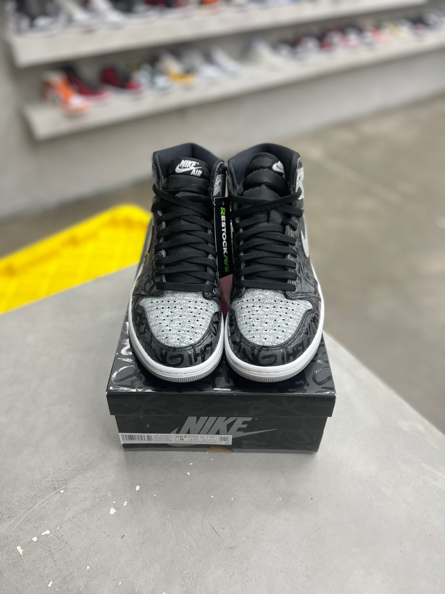 Jordan 1 Retro High OG Rebellionaire Sz 9 (PREOWNED) - Restock AveJordan 1 Retro High OG Rebellionaire Sz 9 (PREOWNED)Restock AveRestock Ave9Restock Ave
