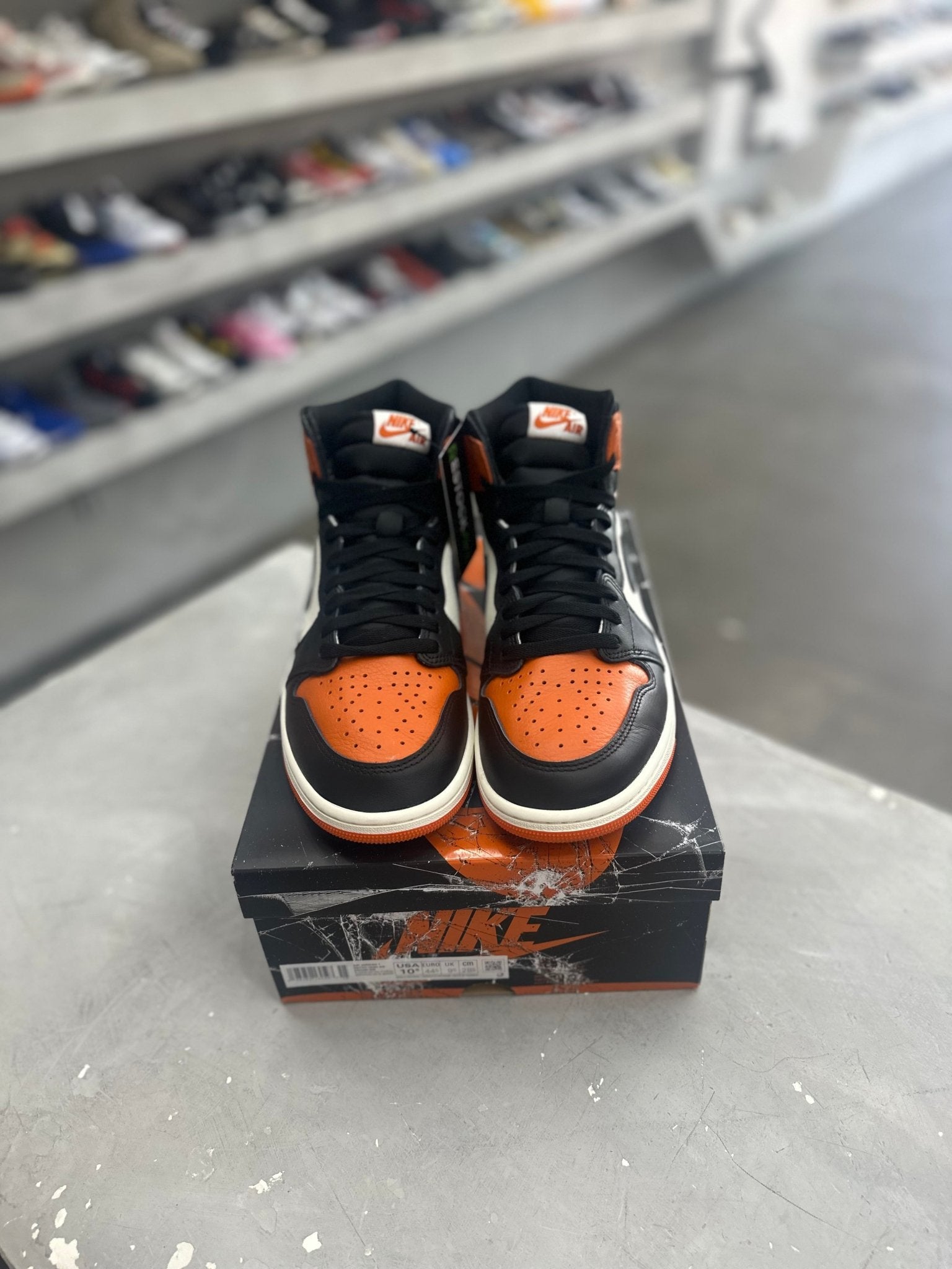 Jordan 1 Retro High OG Shattered Backboard Sz 10.5 (PREOWNED) - Restock AveJordan 1 Retro High OG Shattered Backboard Sz 10.5 (PREOWNED)Restock AveRestock Ave10.506392179Restock Ave