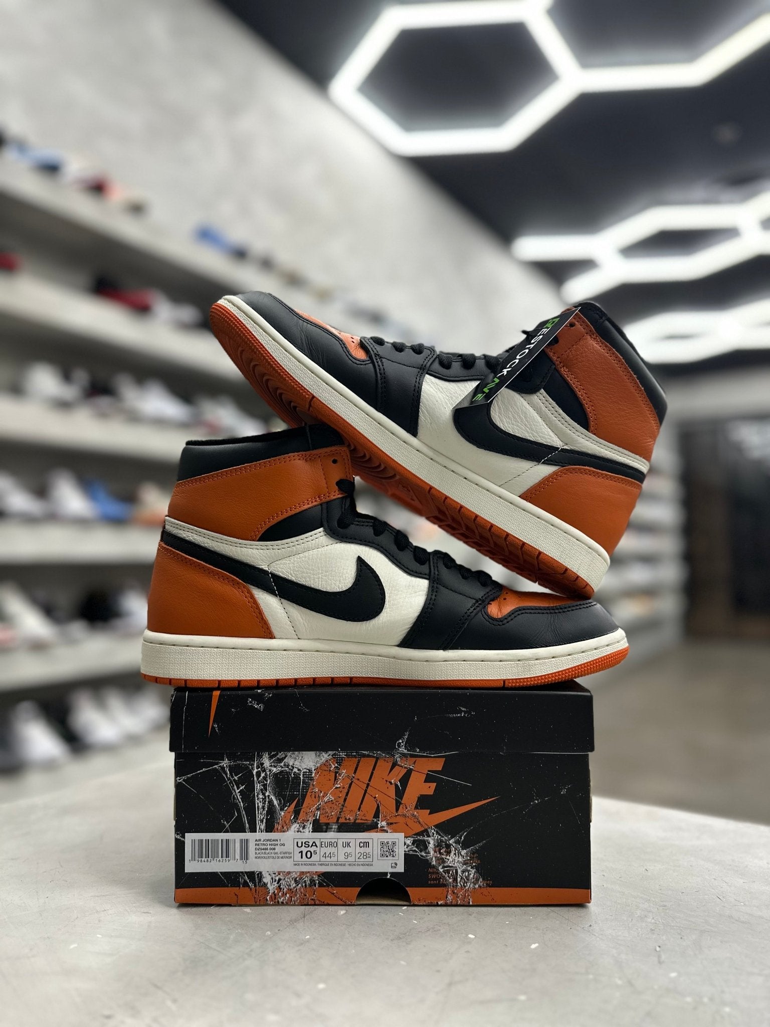 Jordan 1 Retro High OG Shattered Backboard Sz 10.5 (PREOWNED) - Restock AveJordan 1 Retro High OG Shattered Backboard Sz 10.5 (PREOWNED)Restock AveRestock Ave10.532718195Restock Ave