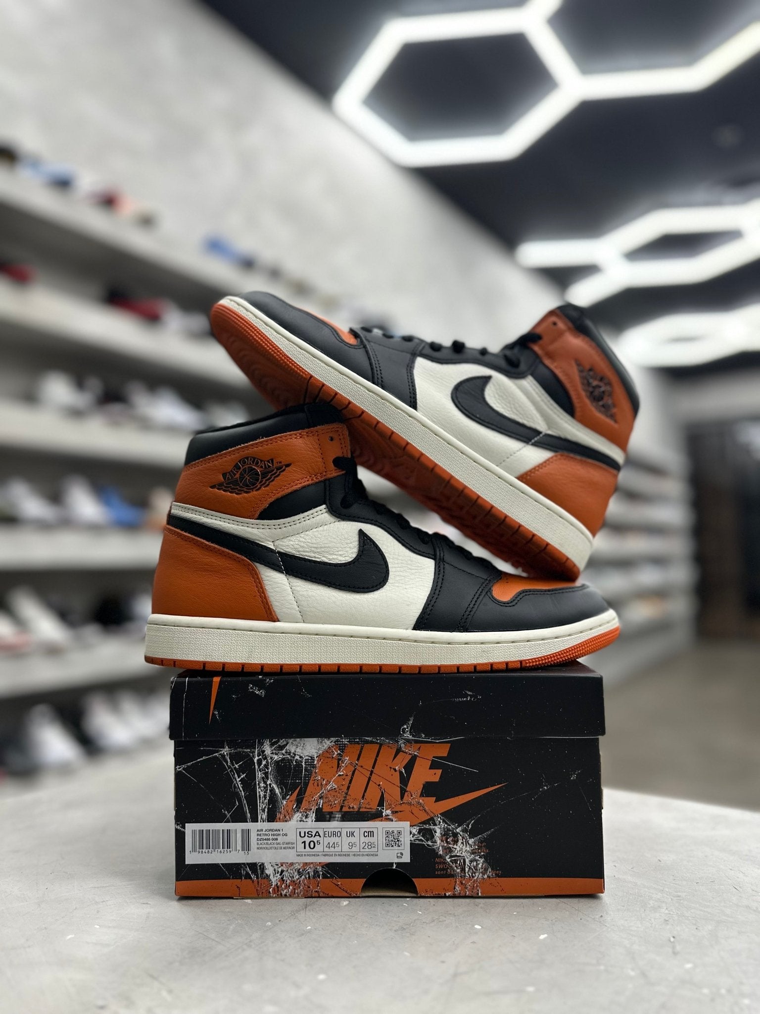 Jordan 1 Retro High OG Shattered Backboard Sz 10.5 (PREOWNED) - Restock AveJordan 1 Retro High OG Shattered Backboard Sz 10.5 (PREOWNED)Restock AveRestock Ave10.532718195Restock Ave