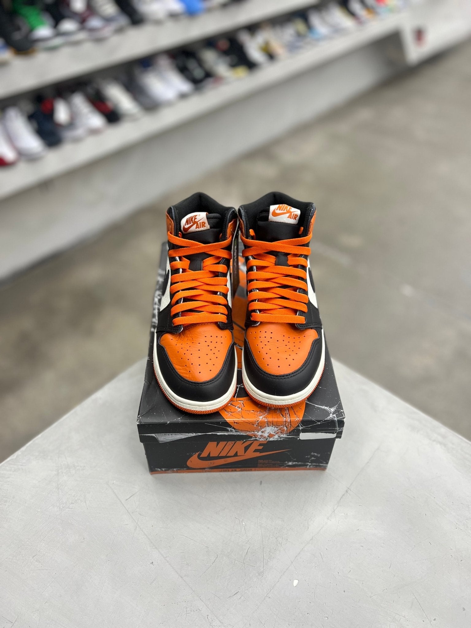 Jordan 1 Retro High OG Shattered Backboard Sz 5.5 (PREOWNED) - Restock AveJordan 1 Retro High OG Shattered Backboard Sz 5.5 (PREOWNED)Restock AveRestock Ave5.5y98086259Restock Ave