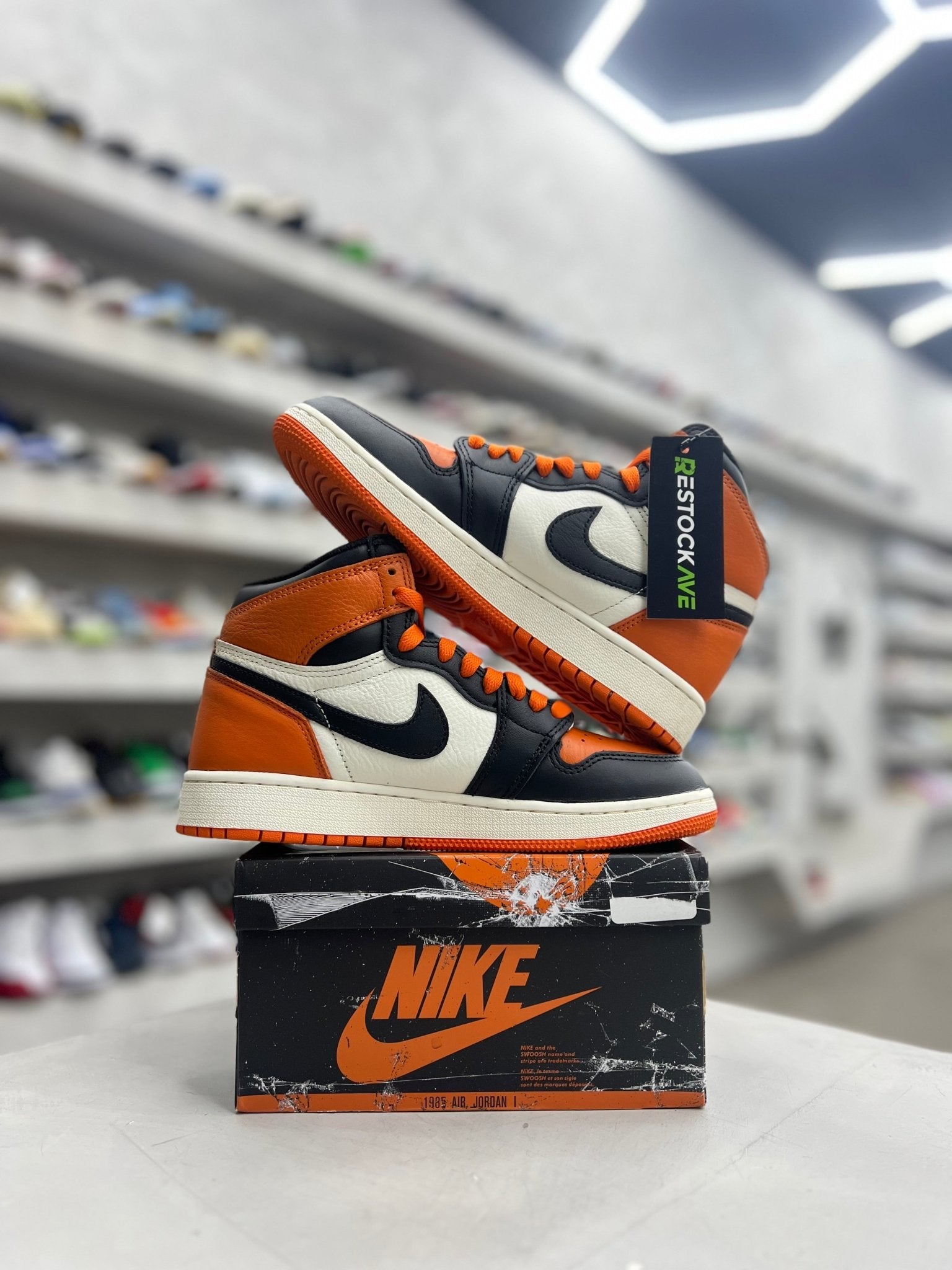 Jordan 1 Retro High OG Shattered Backboard Sz 5.5 (PREOWNED) - Restock AveJordan 1 Retro High OG Shattered Backboard Sz 5.5 (PREOWNED)Restock AveRestock Ave5.5y98086259Restock Ave