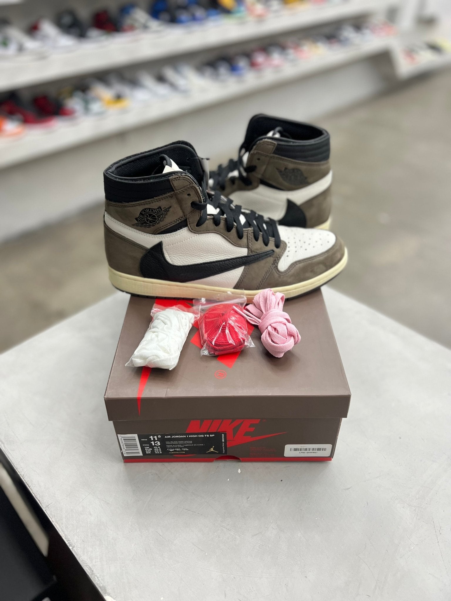 Jordan 1 Retro High OG SP Travis Scott Mocha Sz 11.5 (PREOWNED) - Restock AveJordan 1 Retro High OG SP Travis Scott Mocha Sz 11.5 (PREOWNED)Restock AveRestock Ave11.550261363Restock Ave
