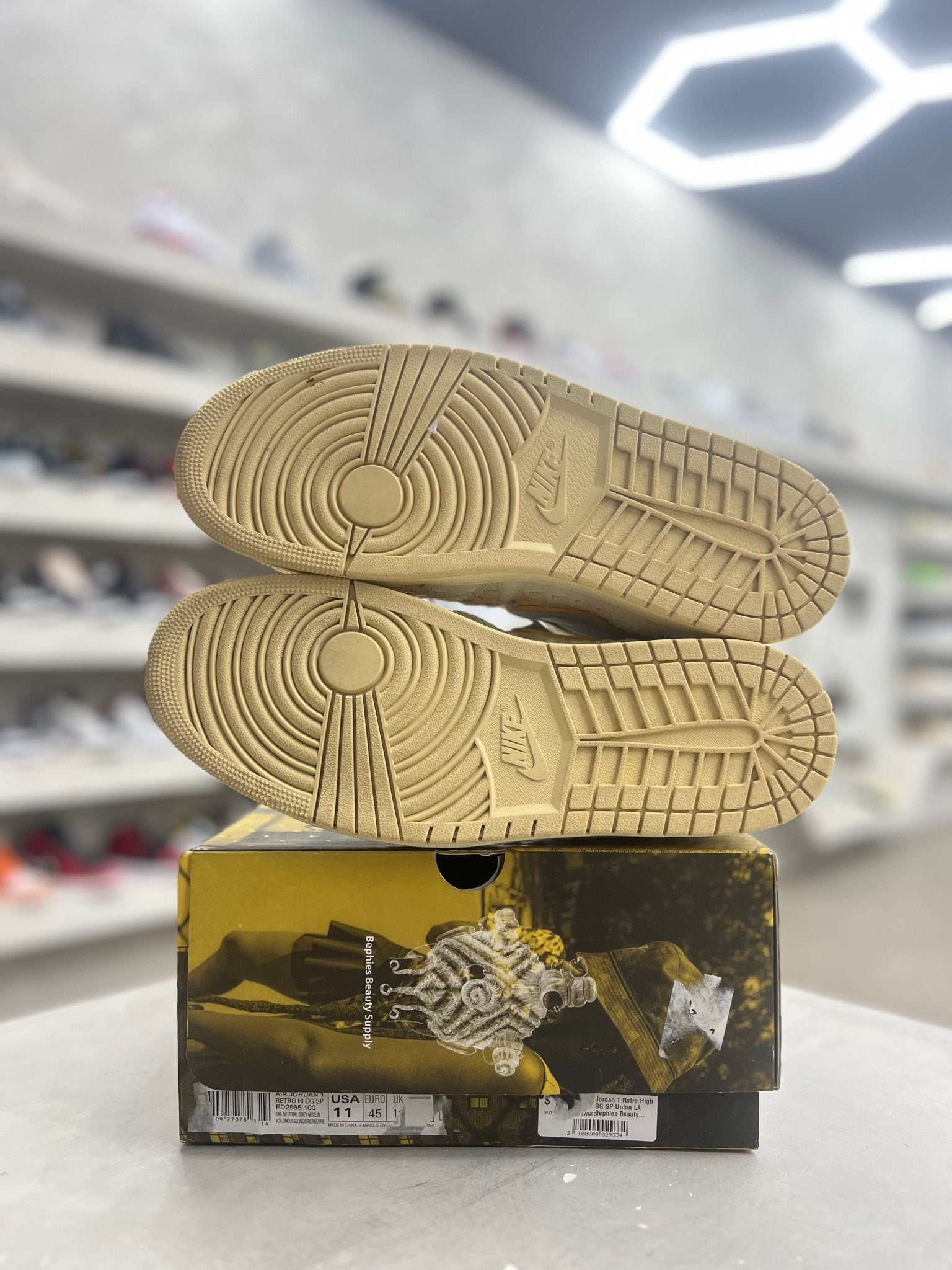Jordan 1 Retro High OG SP Union LA Bephies Beauty Supply Summer of '96 Sz 11 (PREOWNED) - Restock AveJordan 1 Retro High OG SP Union LA Bephies Beauty Supply Summer of '96 Sz 11 (PREOWNED)Restock AveRestock Ave11Restock Ave