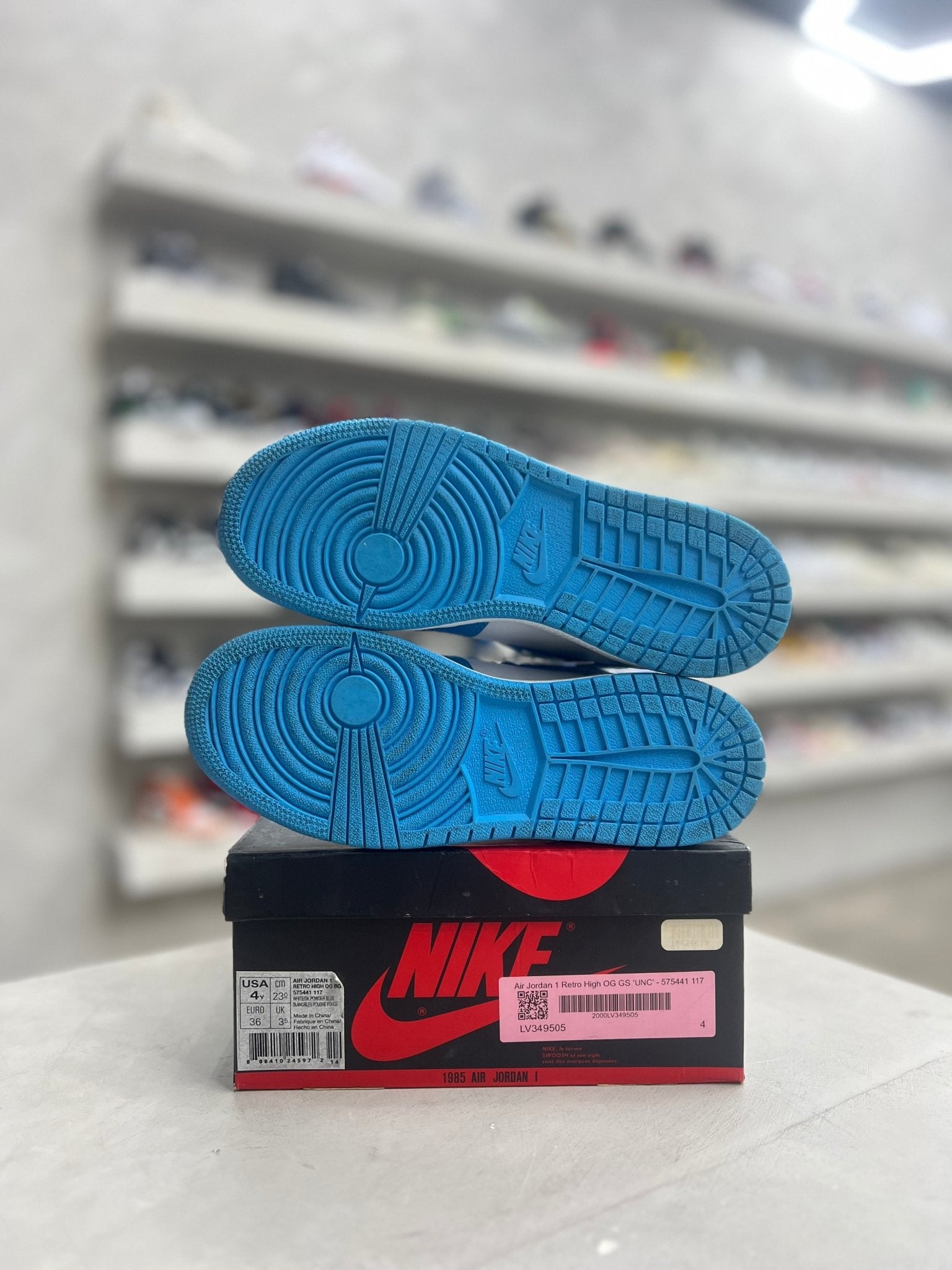 Jordan 1 Retro High OG UNC Sz 4y (PREOWNED) - Restock AveJordan 1 Retro High OG UNC Sz 4y (PREOWNED)Restock AveRestock Ave4yRestock Ave