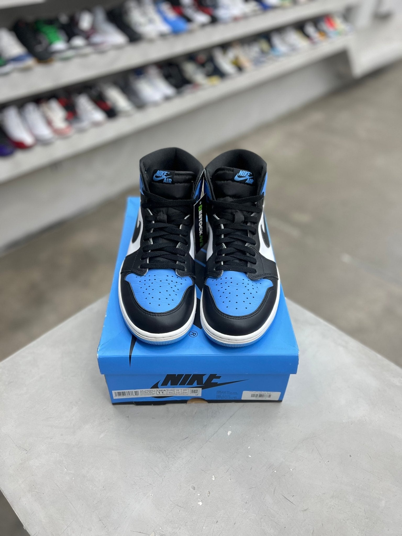 Jordan 1 Retro High OG UNC Toe Sz 11 (PREOWNED) - Restock AveJordan 1 Retro High OG UNC Toe Sz 11 (PREOWNED)Restock AveRestock Ave11Restock Ave
