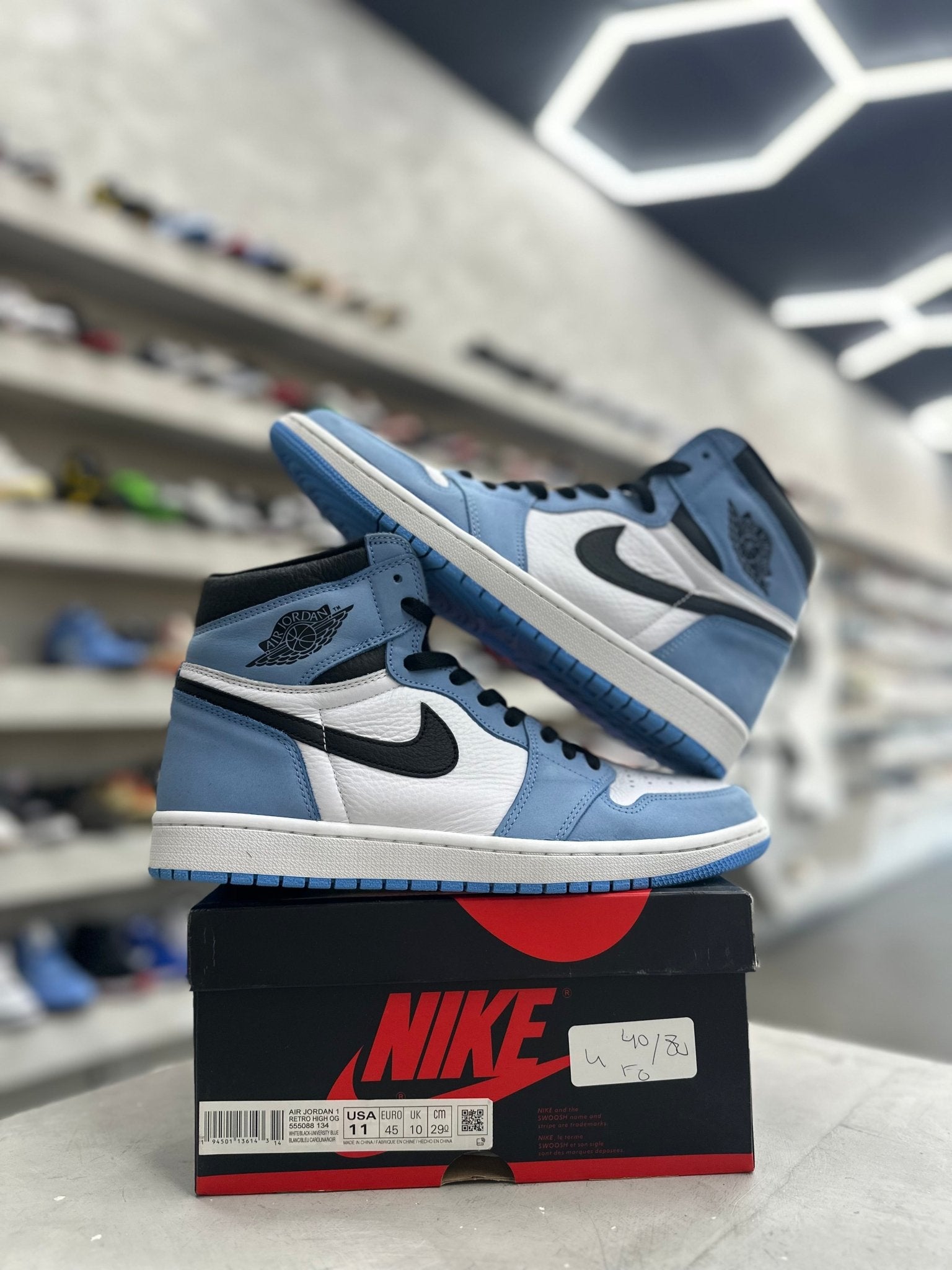 Jordan 1 Retro High OG University Blue Sz 11 (PREOWNED) - Restock AveJordan 1 Retro High OG University Blue Sz 11 (PREOWNED)Restock AveRestock Ave11Restock Ave