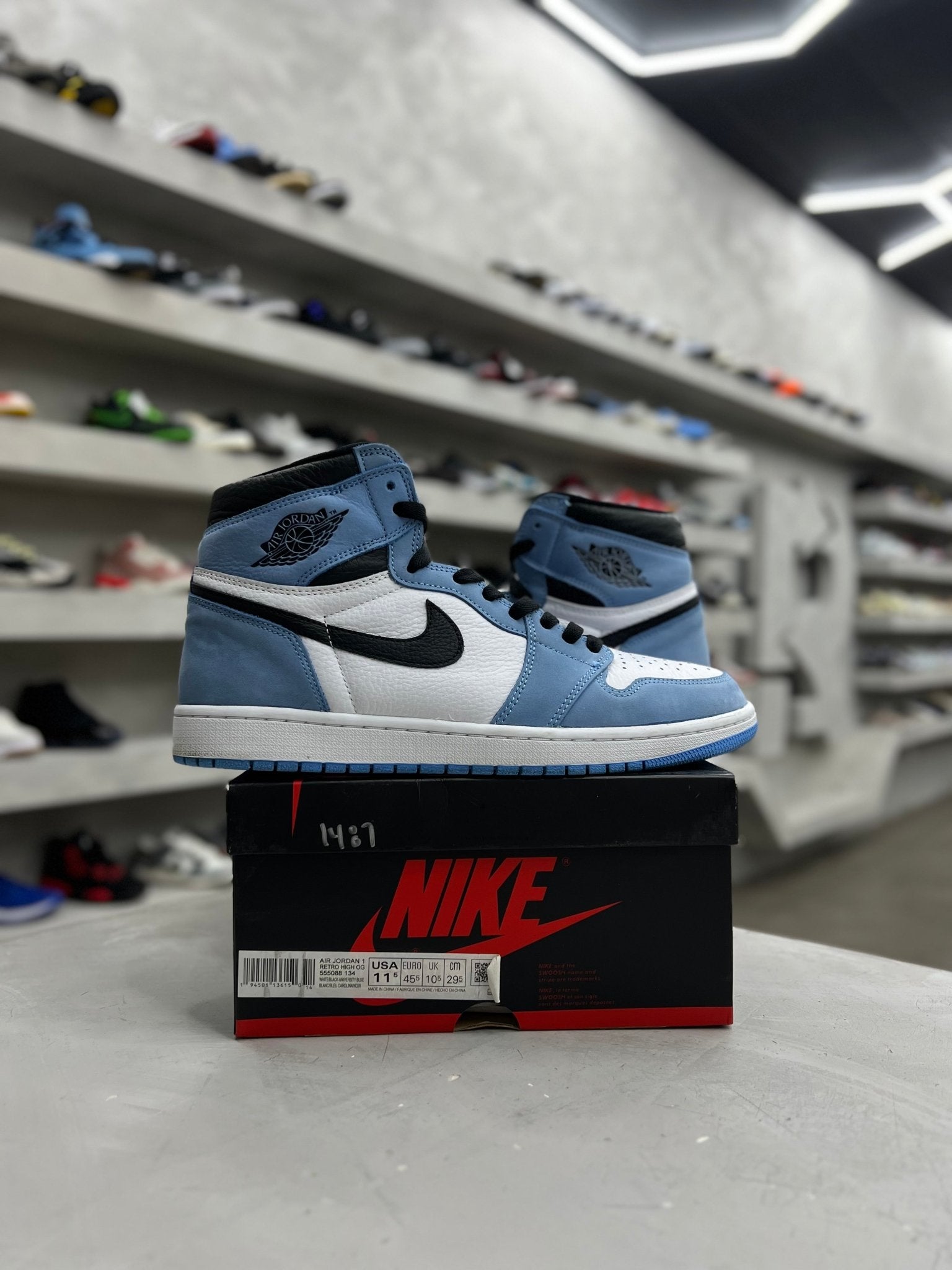Jordan 1 Retro High OG University Blue Sz 11.5 (PREOWNED) - Restock AveJordan 1 Retro High OG University Blue Sz 11.5 (PREOWNED)Restock AveRestock Ave11.5Restock Ave