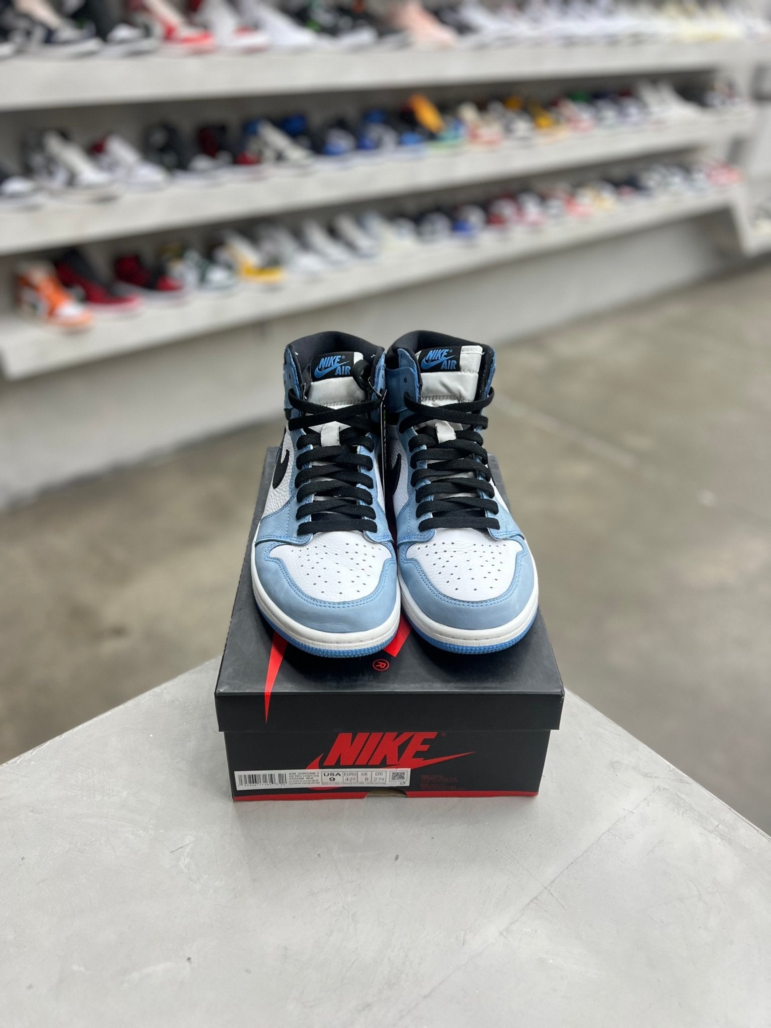 Jordan 1 Retro High OG University Blue Sz 9 (PREOWNED)(REPLACEMENT BOX) - Restock AveJordan 1 Retro High OG University Blue Sz 9 (PREOWNED)(REPLACEMENT BOX)Restock AveRestock Ave9Restock Ave