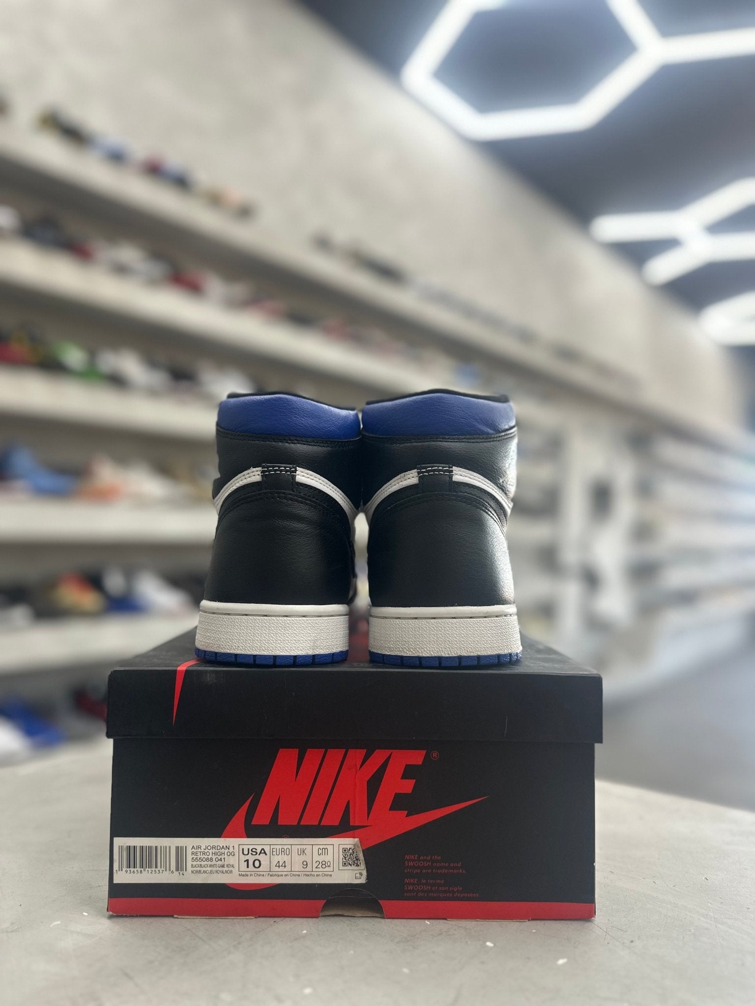 Jordan 1 Retro High Royal Toe Sz 10 (PREOWNED) - Restock AveJordan 1 Retro High Royal Toe Sz 10 (PREOWNED)Restock AveRestock Ave1037496947Restock Ave
