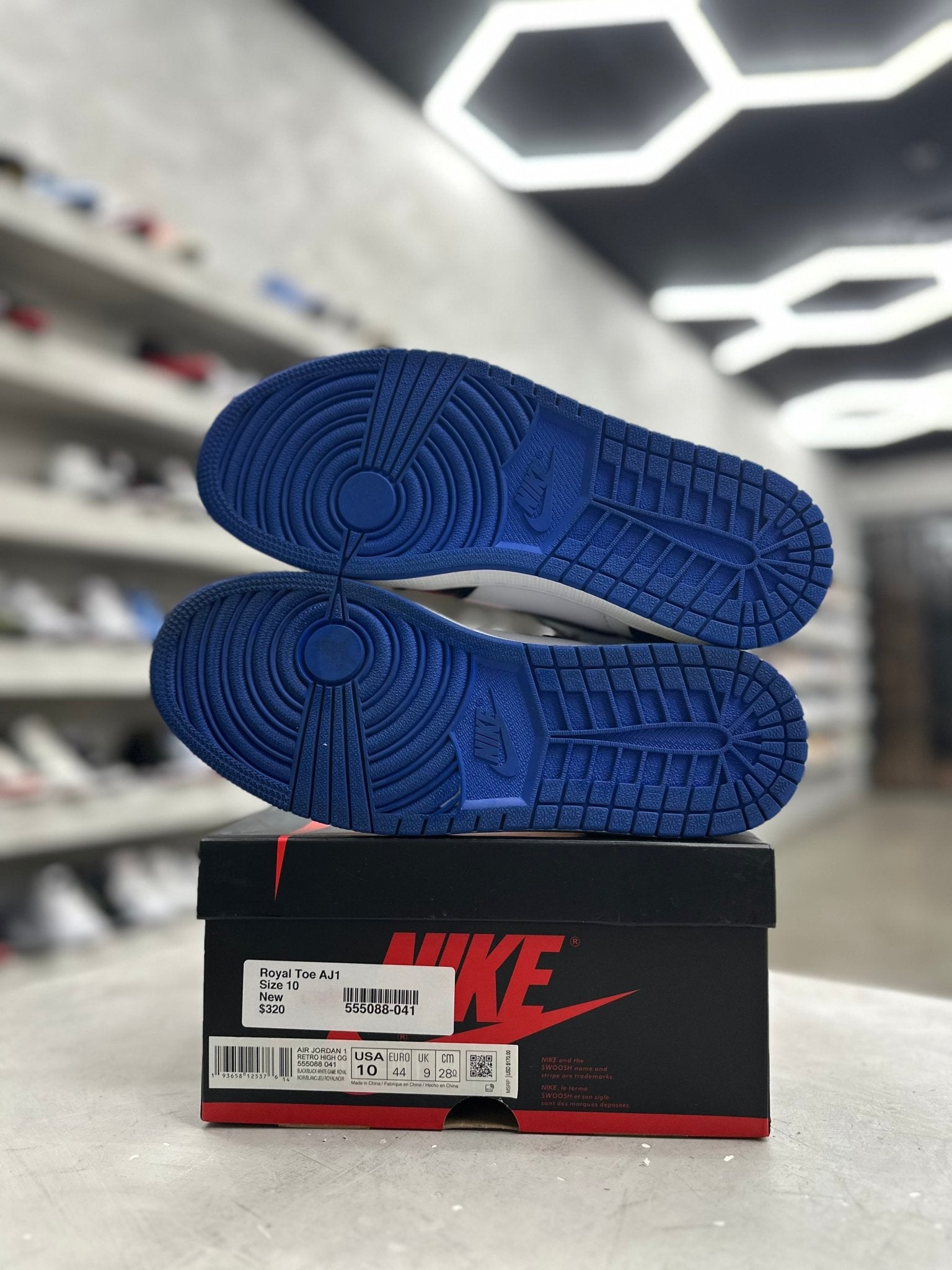 Jordan 1 Retro High Royal Toe Sz 10 (PREOWNED) - Restock AveJordan 1 Retro High Royal Toe Sz 10 (PREOWNED)Restock AveRestock Ave1060228467Restock Ave
