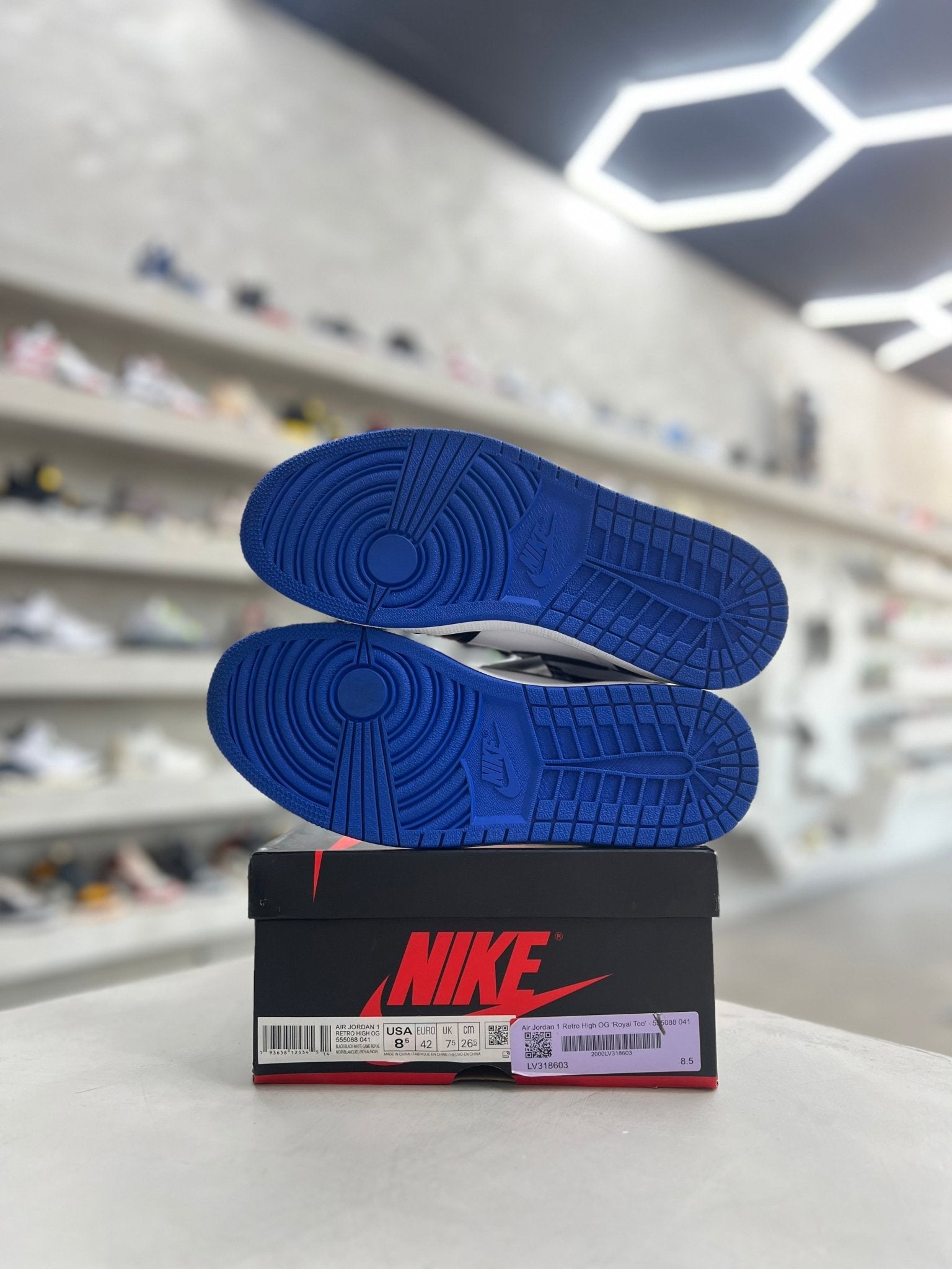 Jordan 1 Retro High Royal Toe Sz 8.5 (PREOWNED) - Restock AveJordan 1 Retro High Royal Toe Sz 8.5 (PREOWNED)Restock AveRestock Ave8.5Restock Ave