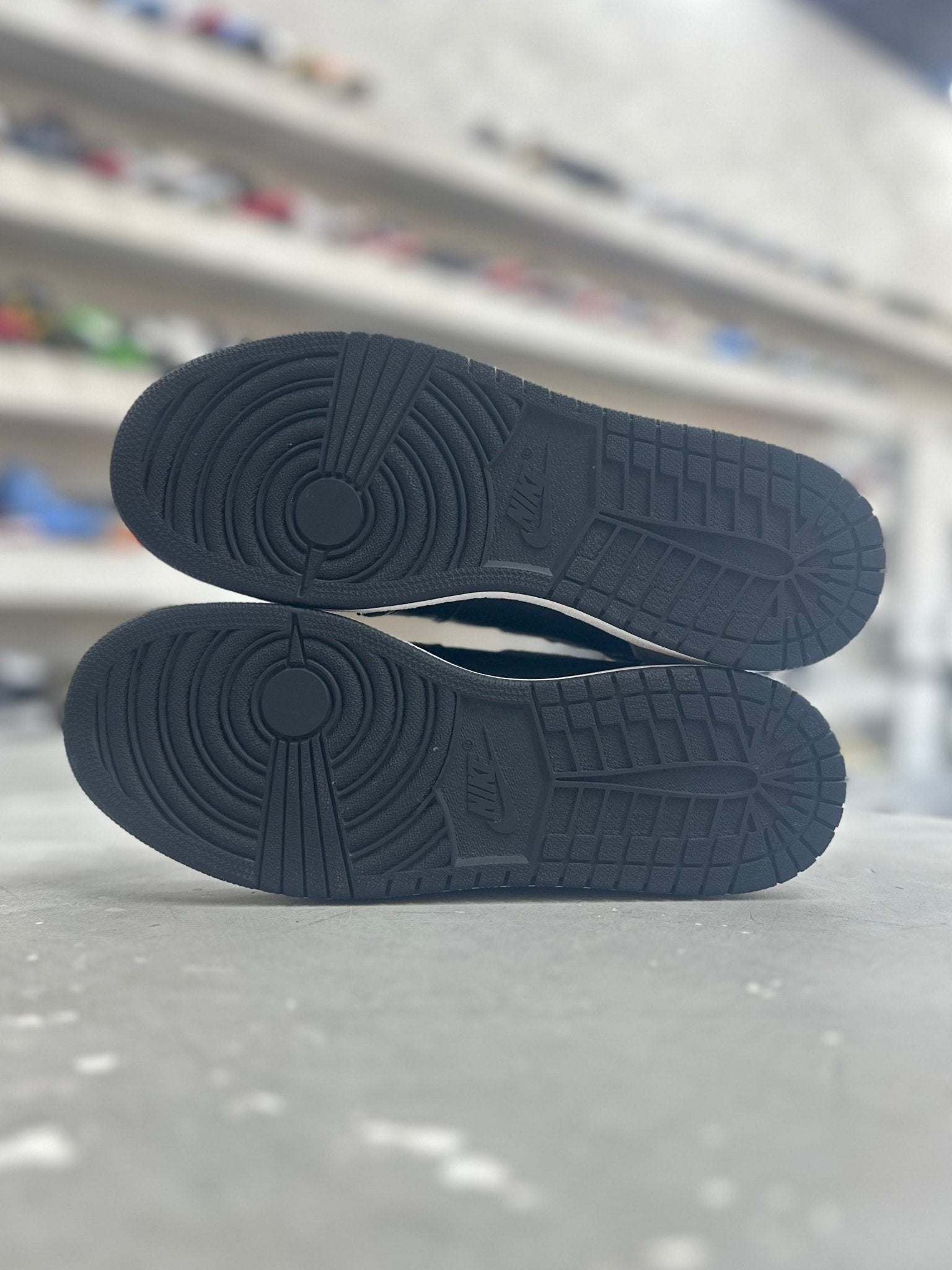 Jordan 1 Retro High Shadow Sz 6Y (PREOWNED)(NO BOX) - Restock AveJordan 1 Retro High Shadow Sz 6Y (PREOWNED)(NO BOX)Restock AveRestock Ave6yRestock Ave