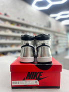 Jordan 1 Retro High Silver Toe Sz 10 men (PREOWNED) - Restock AveJordan 1 Retro High Silver Toe Sz 10 men (PREOWNED)Restock AveRestock AveW11.5/10menRestock Ave