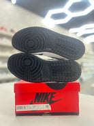 Jordan 1 Retro High Silver Toe Sz 10 men (PREOWNED) - Restock AveJordan 1 Retro High Silver Toe Sz 10 men (PREOWNED)Restock AveRestock AveW11.5/10menRestock Ave