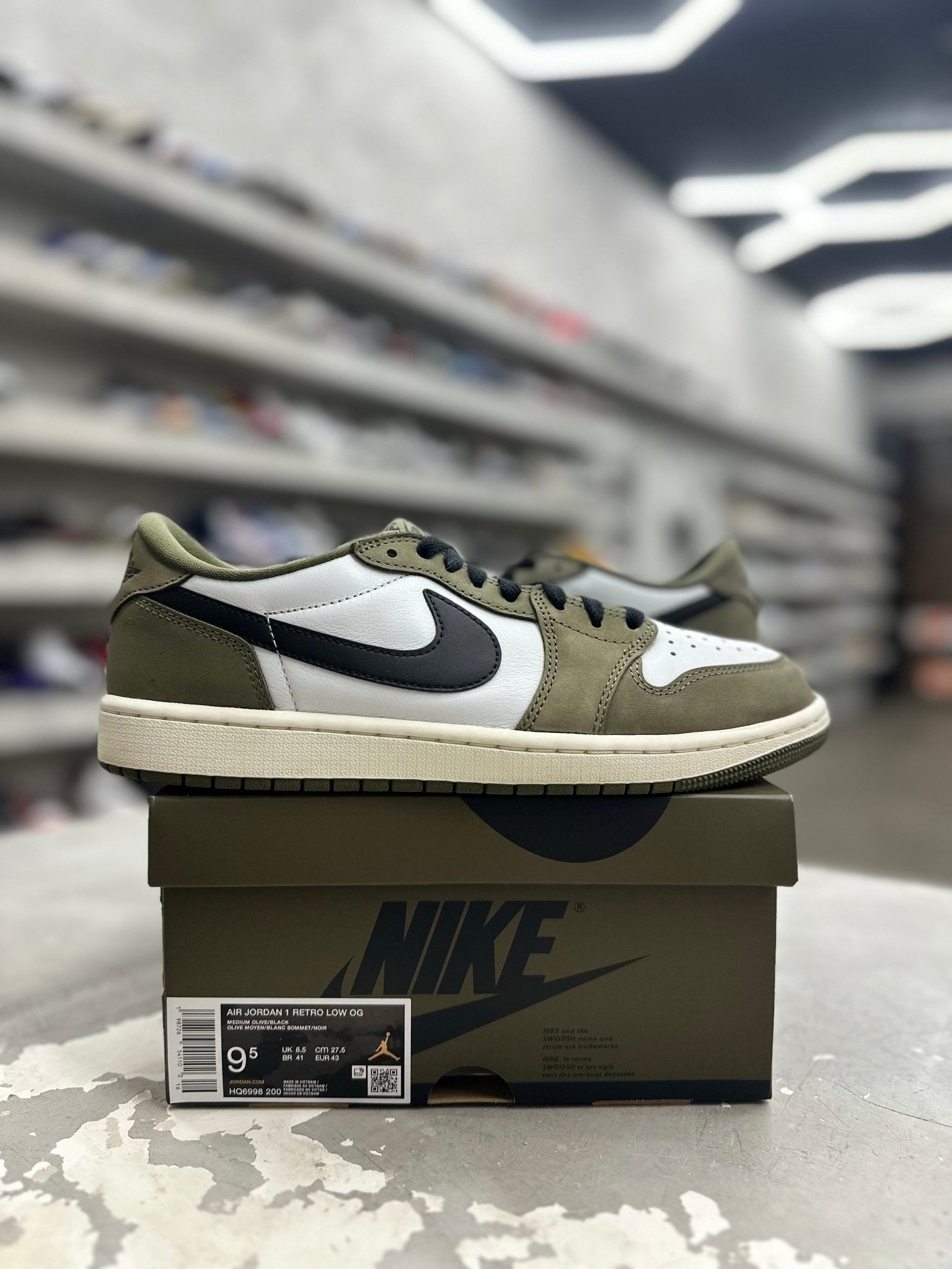 Jordan 1 Retro Low Medium Olive Sz 9.5 (PREOWNED) - Restock AveJordan 1 Retro Low Medium Olive Sz 9.5 (PREOWNED)Restock AveRestock Ave9.5Restock Ave