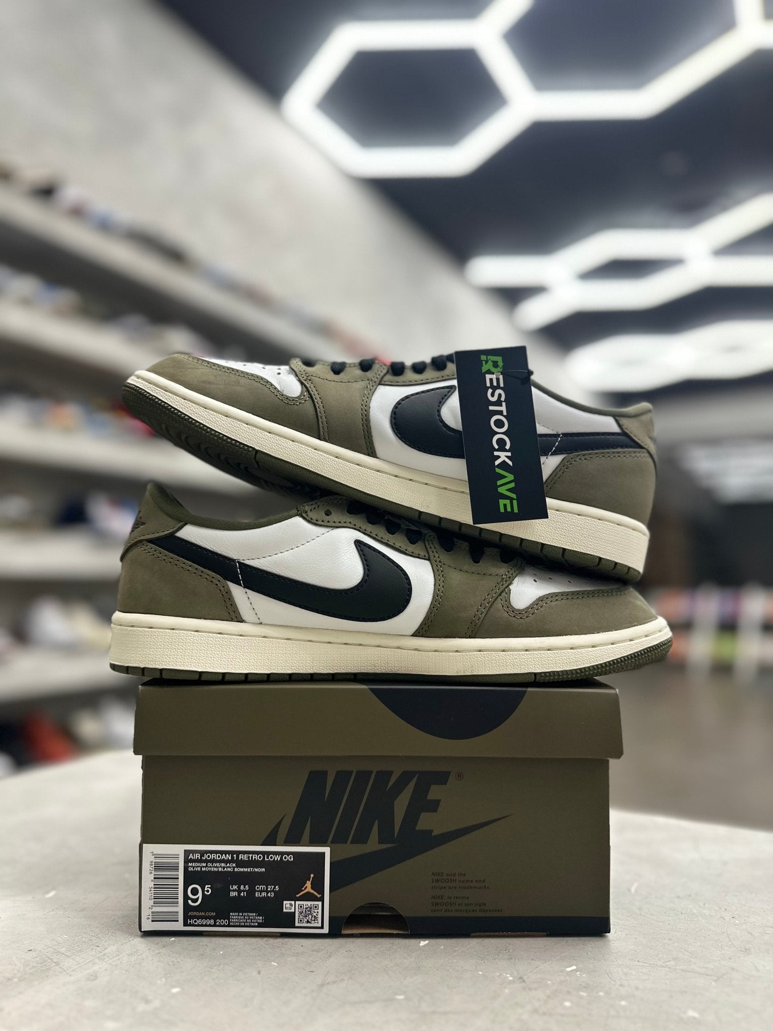 Jordan 1 Retro Low Medium Olive Sz 9.5 (PREOWNED) - Restock AveJordan 1 Retro Low Medium Olive Sz 9.5 (PREOWNED)Restock AveRestock Ave9.5Restock Ave