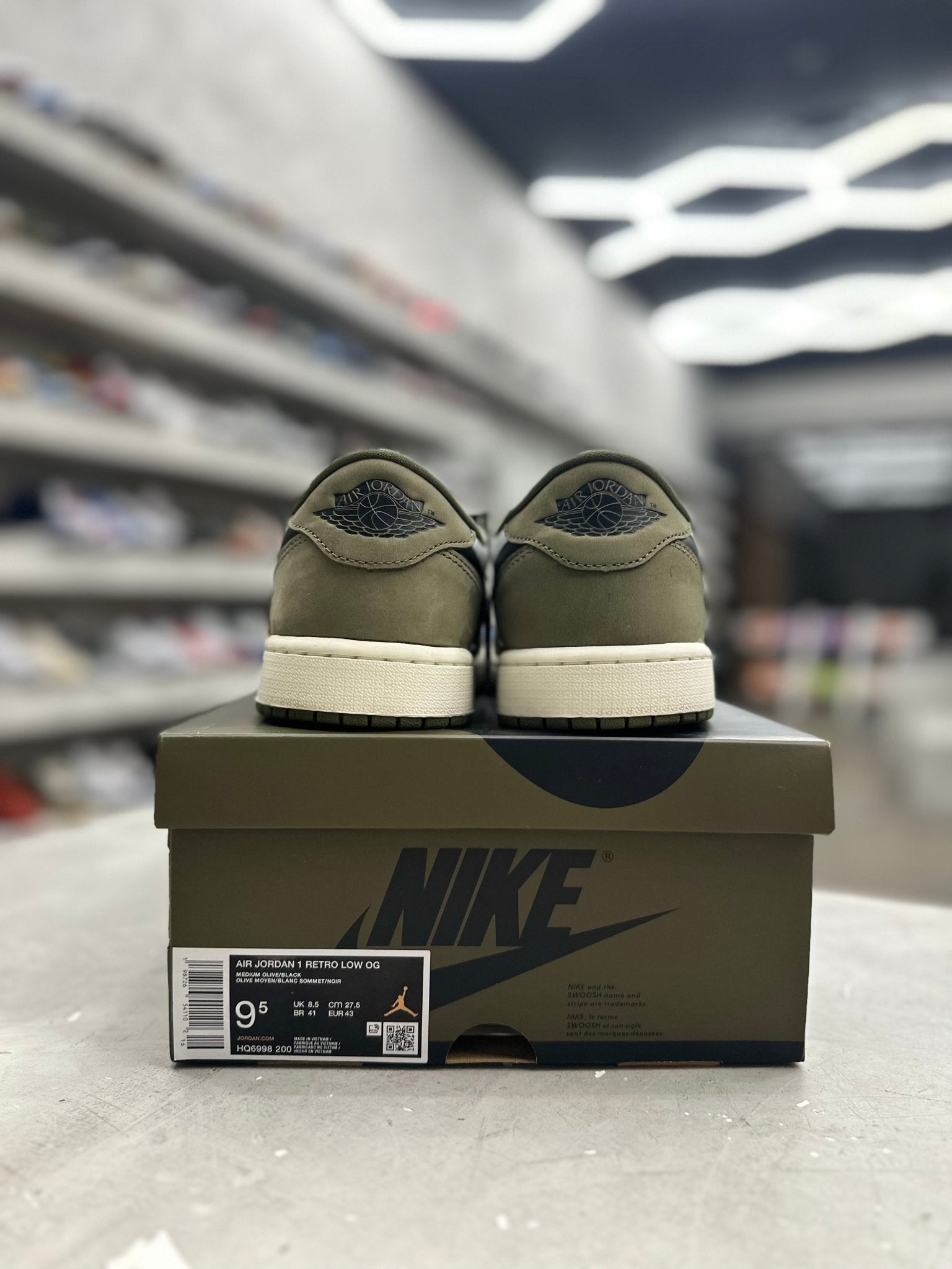 Jordan 1 Retro Low Medium Olive Sz 9.5 (PREOWNED) - Restock AveJordan 1 Retro Low Medium Olive Sz 9.5 (PREOWNED)Restock AveRestock Ave9.5Restock Ave