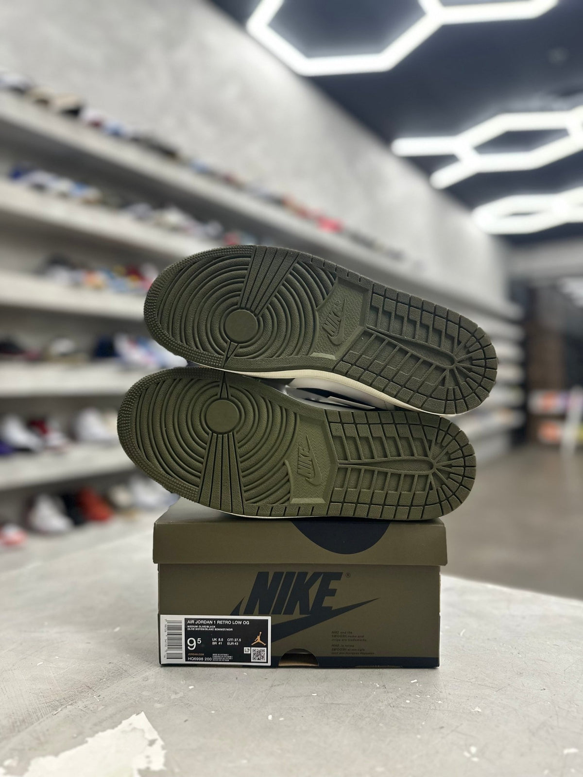 Jordan 1 Retro Low Medium Olive Sz 9.5 (PREOWNED) - Restock AveJordan 1 Retro Low Medium Olive Sz 9.5 (PREOWNED)Restock AveRestock Ave9.5Restock Ave