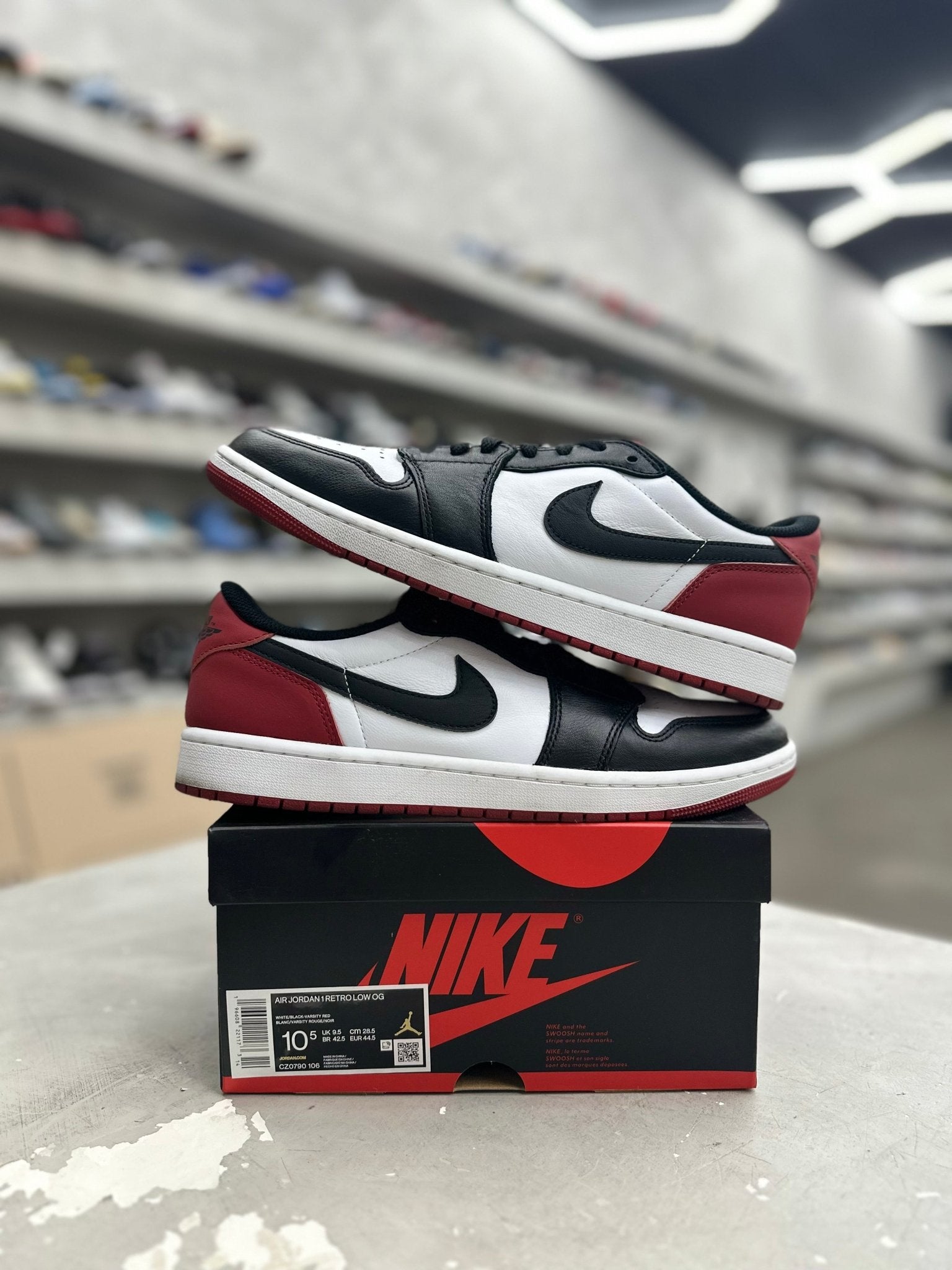 Jordan 1 Retro Low OG Black Toe Sz 10.5 (PREOWNED) - Restock AveJordan 1 Retro Low OG Black Toe Sz 10.5 (PREOWNED)Restock AveRestock Ave10.5Restock Ave