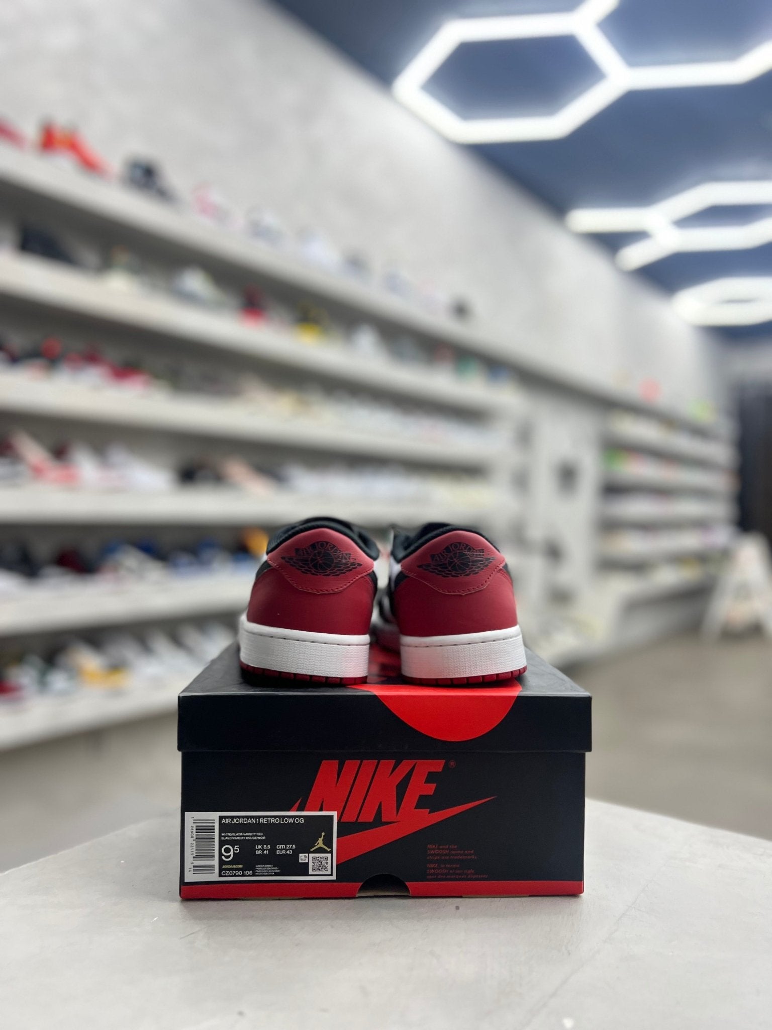 Jordan 1 Retro Low OG Black Toe Sz 9.5 (PREOWNED) - Restock AveJordan 1 Retro Low OG Black Toe Sz 9.5 (PREOWNED)Restock AveRestock Ave9.5Restock Ave