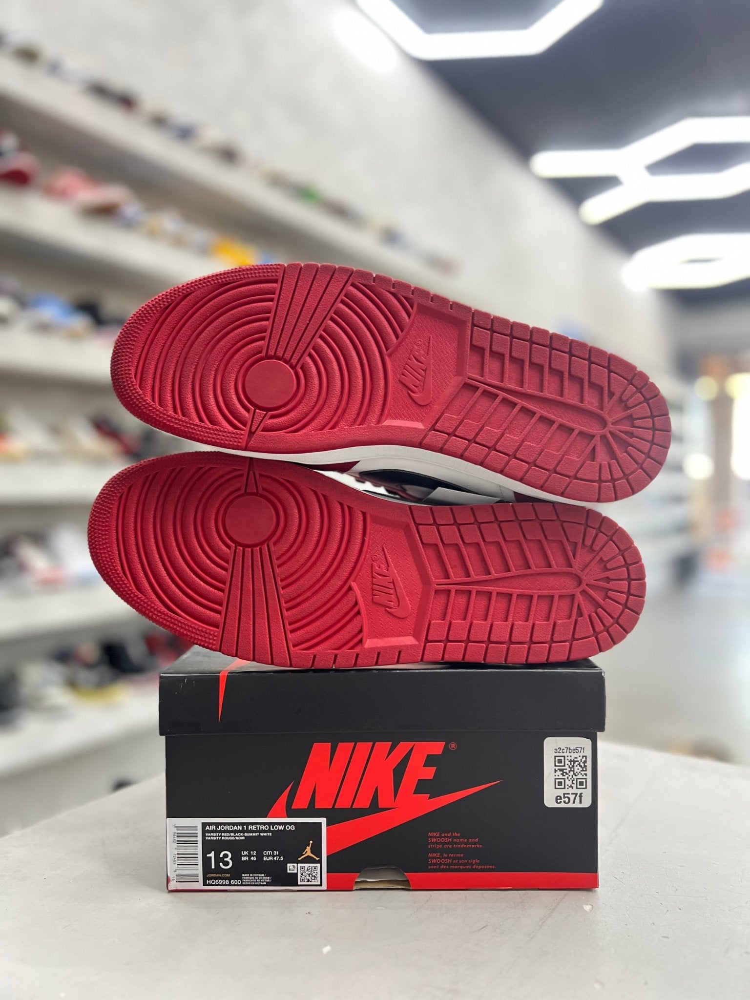 Jordan 1 Retro Low OG Chicago Sz 13 (PREOWNED) - Restock AveJordan 1 Retro Low OG Chicago Sz 13 (PREOWNED)Restock AveRestock Ave1381659507Restock Ave