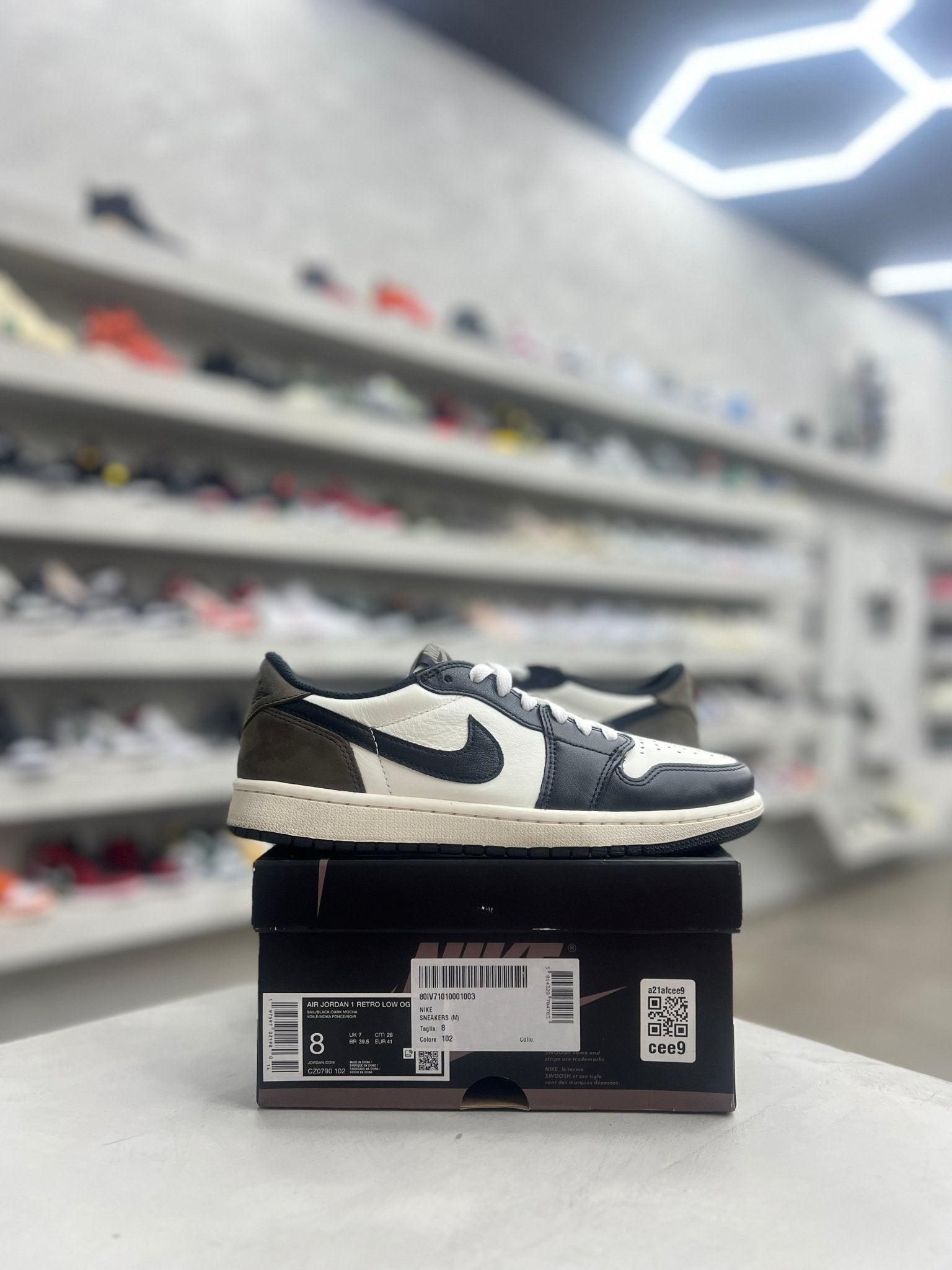 Jordan 1 Retro Low OG Mocha Sz 8 (PREOWNED) - Restock AveJordan 1 Retro Low OG Mocha Sz 8 (PREOWNED)Restock AveRestock Ave880481651Restock Ave