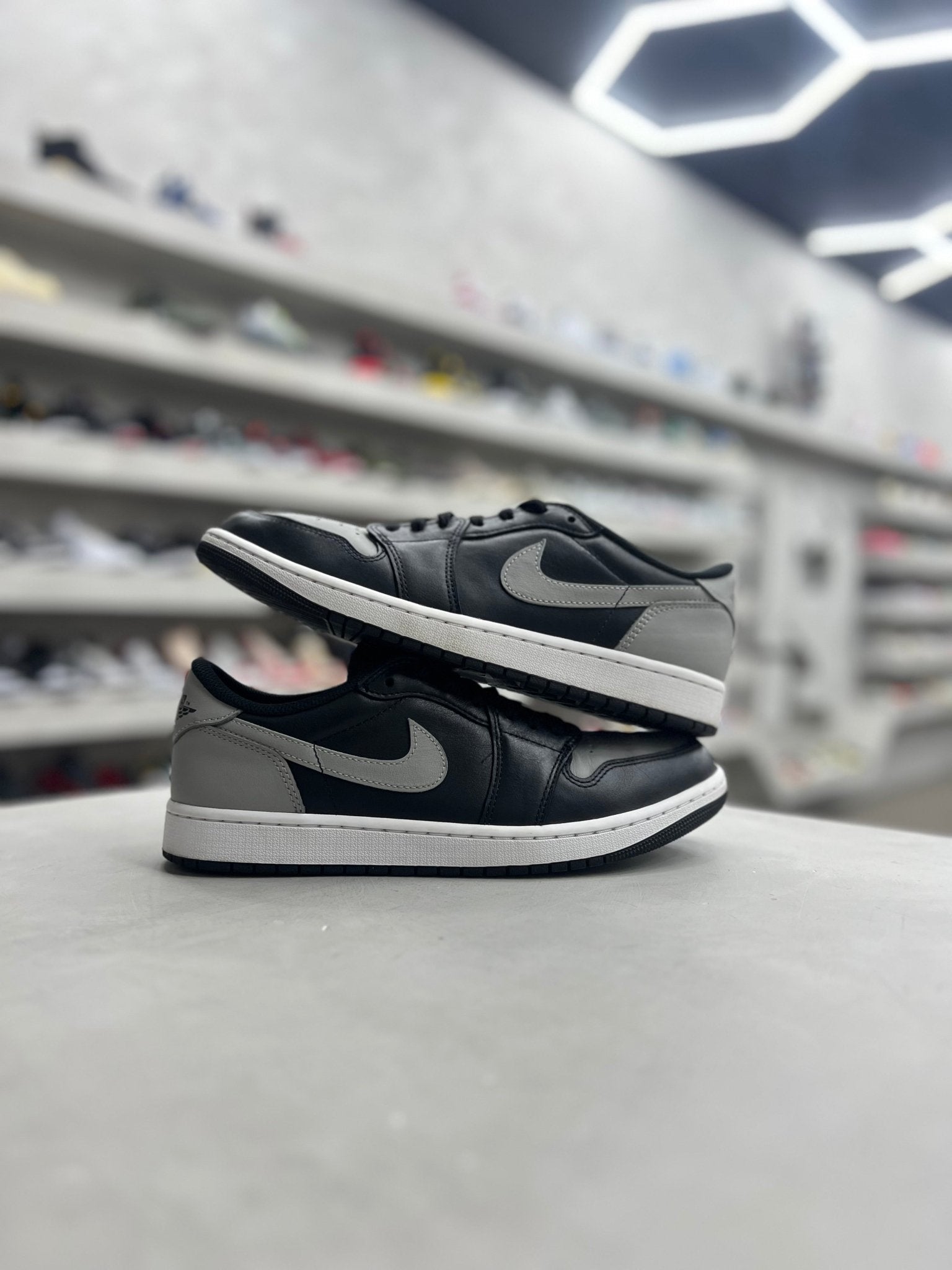 Jordan 1 Retro Low OG Shadow Sz 10.5 (PREOWNED) (NO BOX) - Restock AveJordan 1 Retro Low OG Shadow Sz 10.5 (PREOWNED) (NO BOX)Restock AveRestock Ave10.546155379Restock Ave