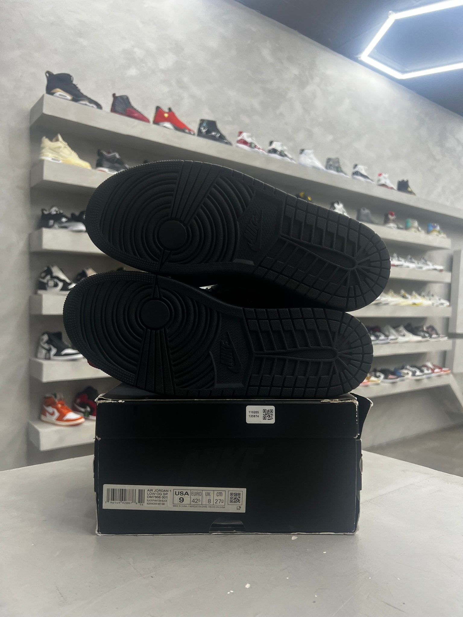Jordan 1 Retro Low OG SP Travis Scott Black Phantom Sz 9 (PREOWNED) - Restock AveJordan 1 Retro Low OG SP Travis Scott Black Phantom Sz 9 (PREOWNED)Restock AveRestock Ave925897331Restock Ave