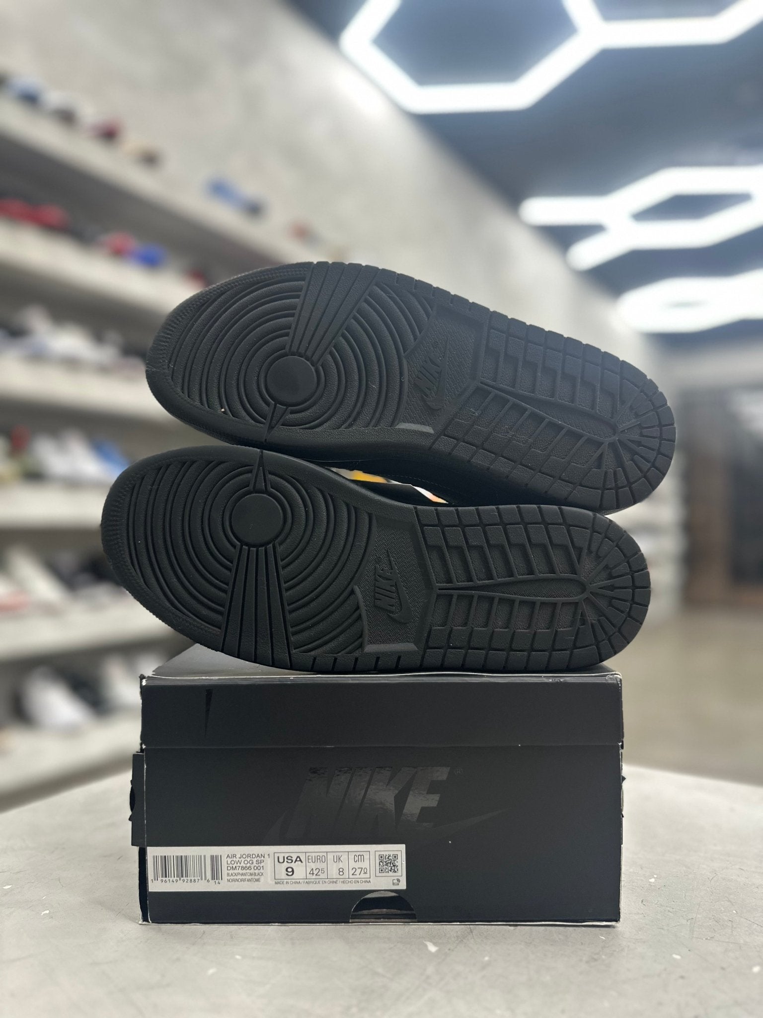 Jordan 1 Retro Low OG SP Travis Scott Black Phantom Sz 9 (PREOWNED) - Restock AveJordan 1 Retro Low OG SP Travis Scott Black Phantom Sz 9 (PREOWNED)Restock AveRestock Ave9Restock Ave