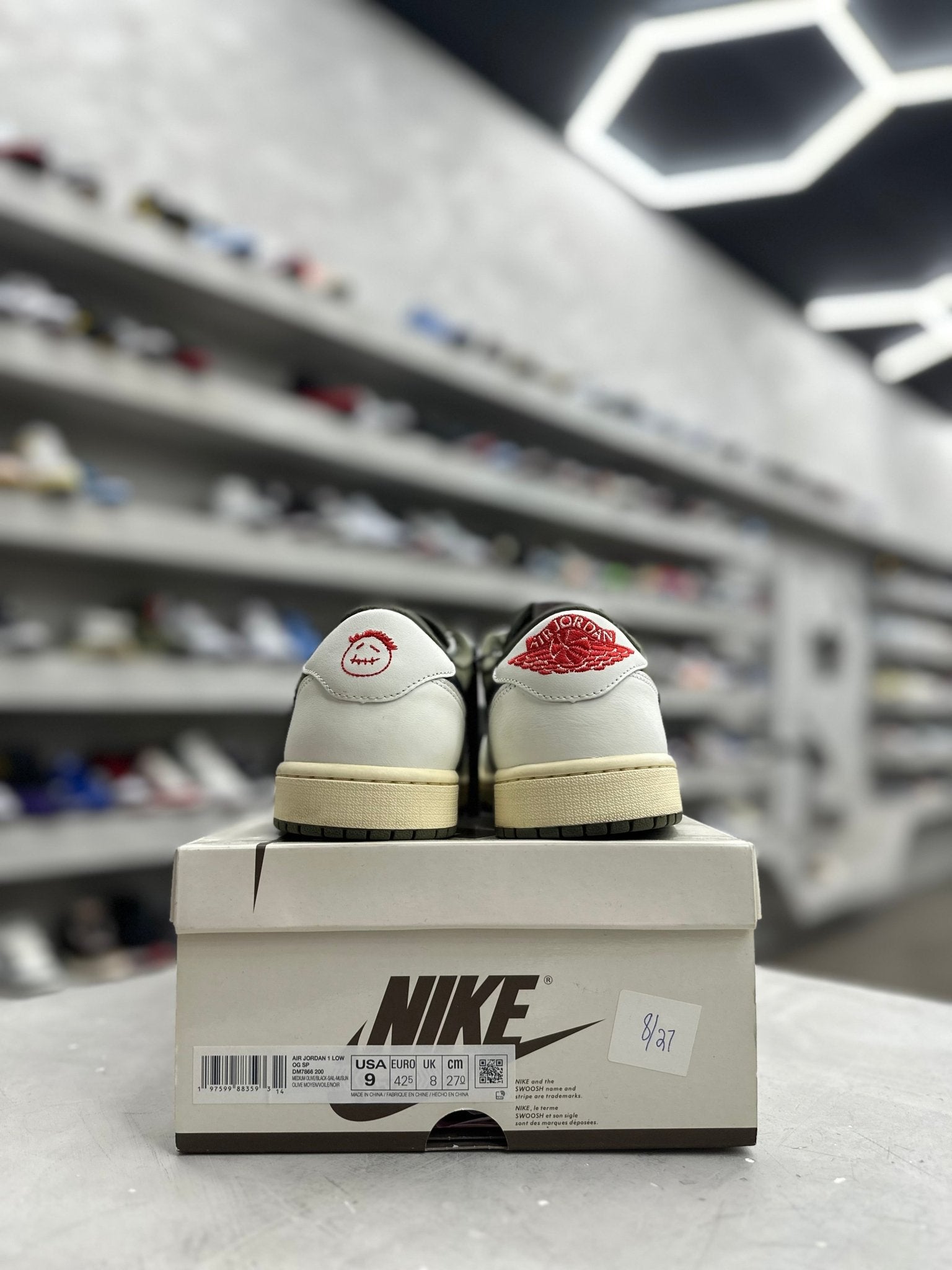 Jordan 1 Retro Low OG SP Travis Scott Medium Olive Sz 9 (PREOWNED) - Restock AveJordan 1 Retro Low OG SP Travis Scott Medium Olive Sz 9 (PREOWNED)Restock AveRestock Ave931066995Restock Ave