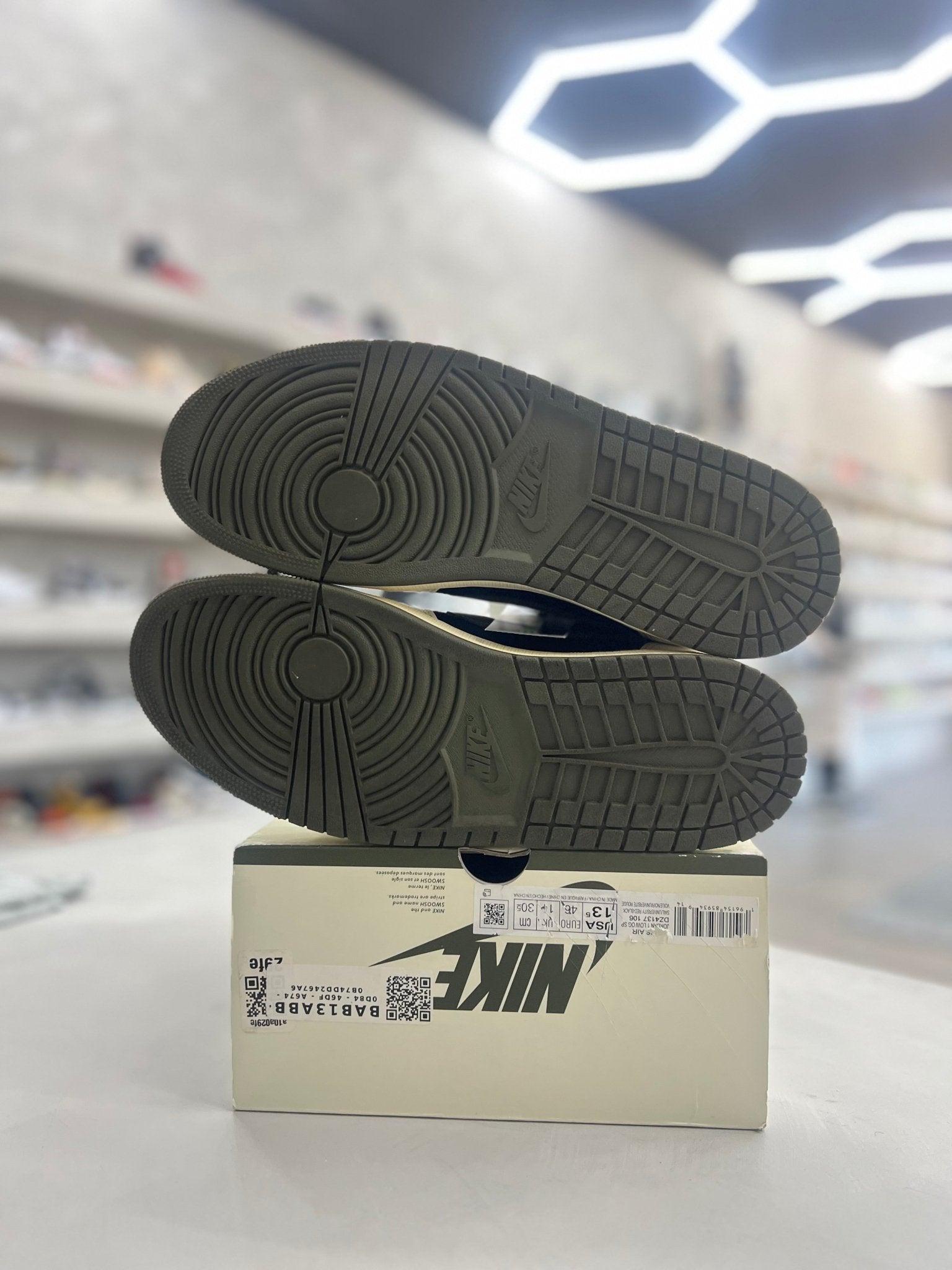 Jordan 1 Retro Low OG SP Travis Scott Olive Sz 12 men (PREOWNED) - Restock AveJordan 1 Retro Low OG SP Travis Scott Olive Sz 12 men (PREOWNED)Restock AveRestock Avew13.5/12menRestock Ave