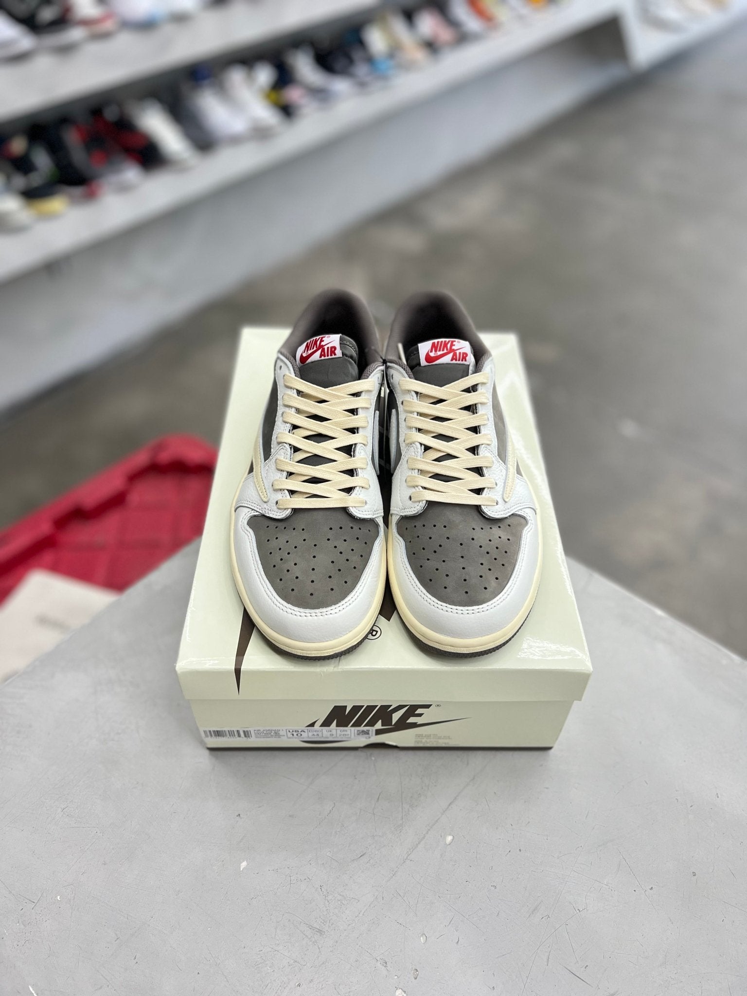 Jordan 1 Retro Low OG SP Travis Scott Reverse Mocha Sz 10 (PREOWNED) - Restock AveJordan 1 Retro Low OG SP Travis Scott Reverse Mocha Sz 10 (PREOWNED)Restock AveRestock Ave1064305011Restock Ave