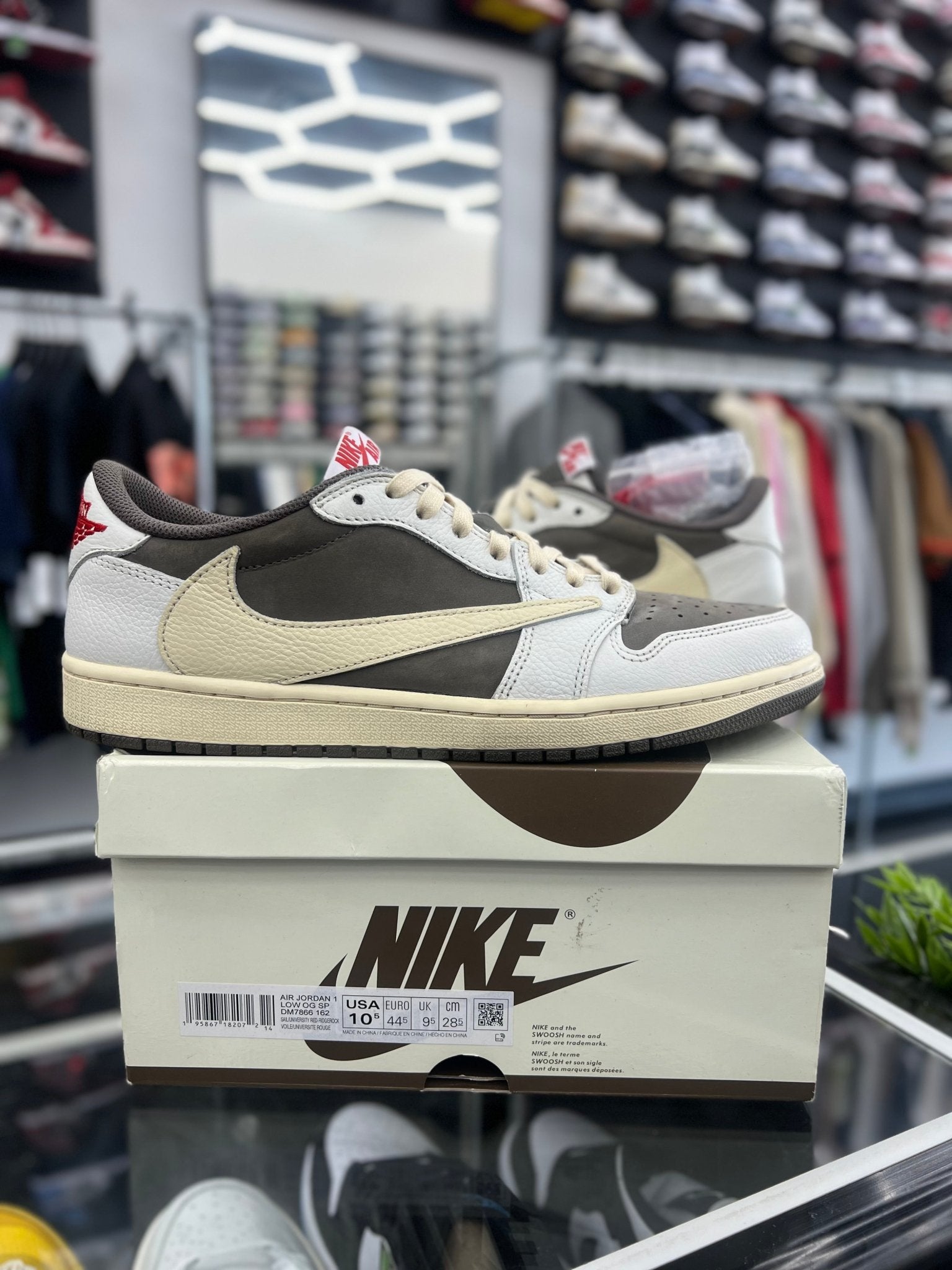 JORDAN 1 RETRO LOW OG SP TRAVIS SCOTT REVERSE MOCHA SZ 10.5 (PREOWNED) - Restock AveJORDAN 1 RETRO LOW OG SP TRAVIS SCOTT REVERSE MOCHA SZ 10.5 (PREOWNED)Restock AveRestock Ave10.5Restock Ave