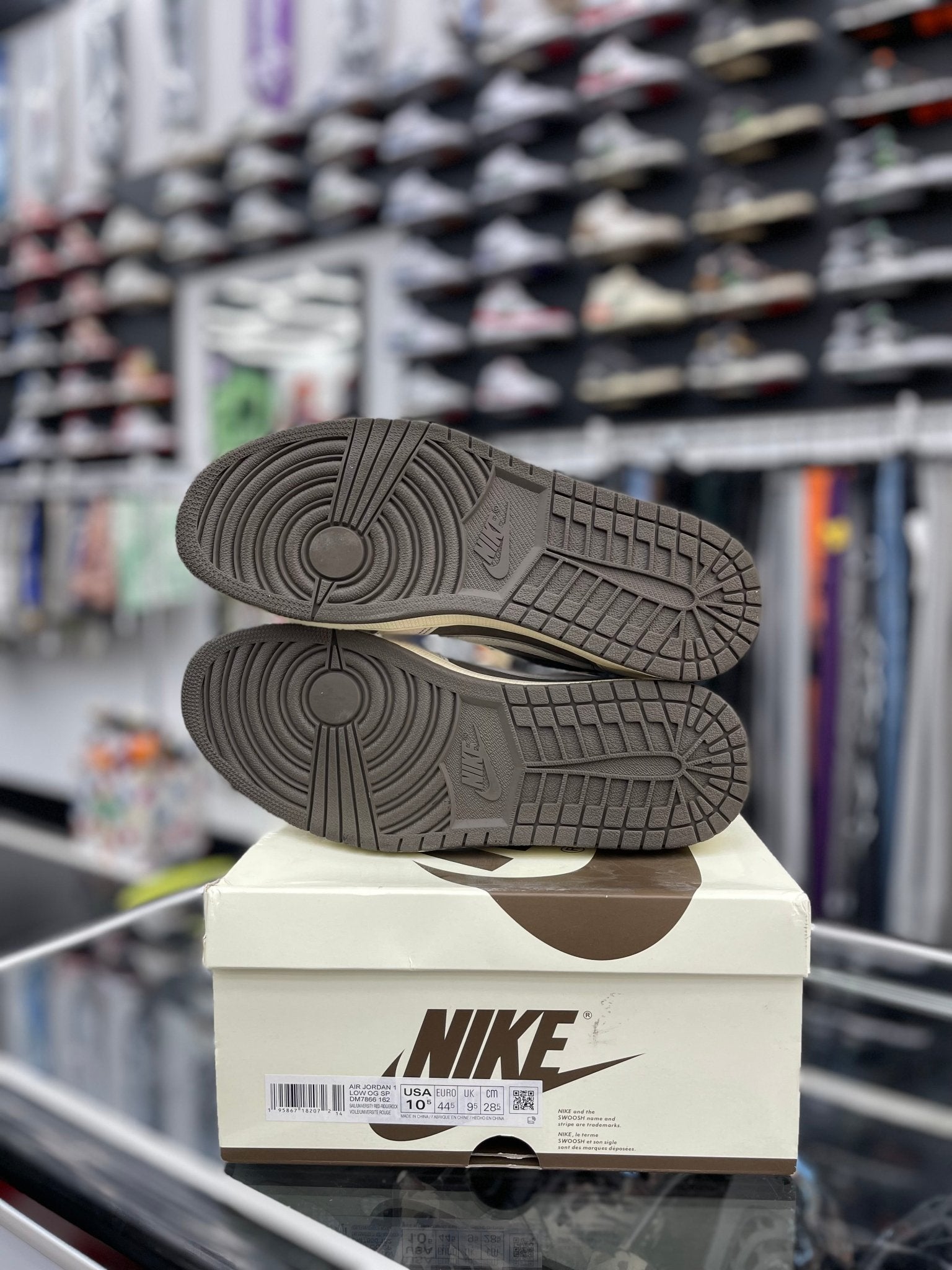 JORDAN 1 RETRO LOW OG SP TRAVIS SCOTT REVERSE MOCHA SZ 10.5