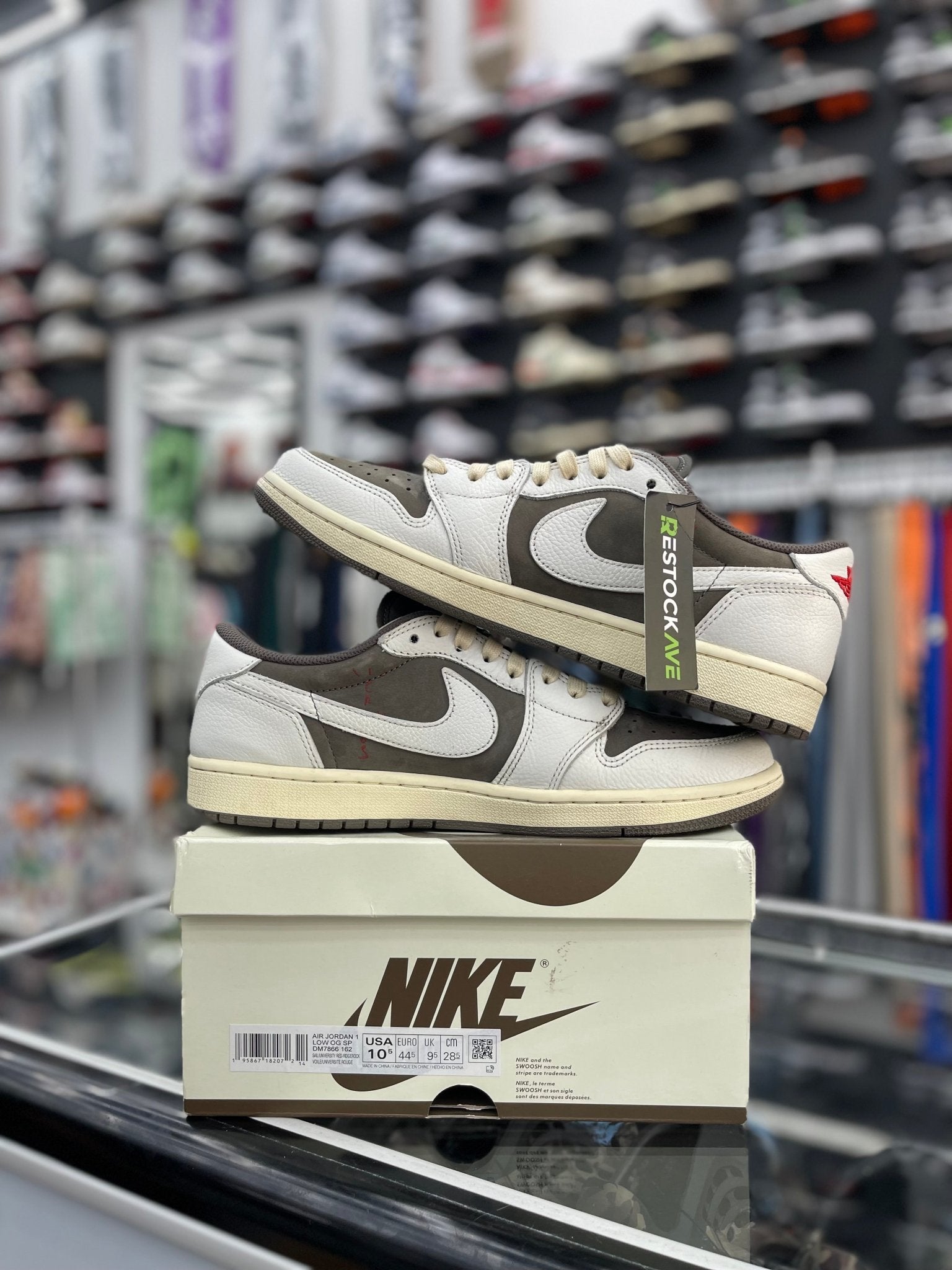 travis scott jordan 1 low 10.5