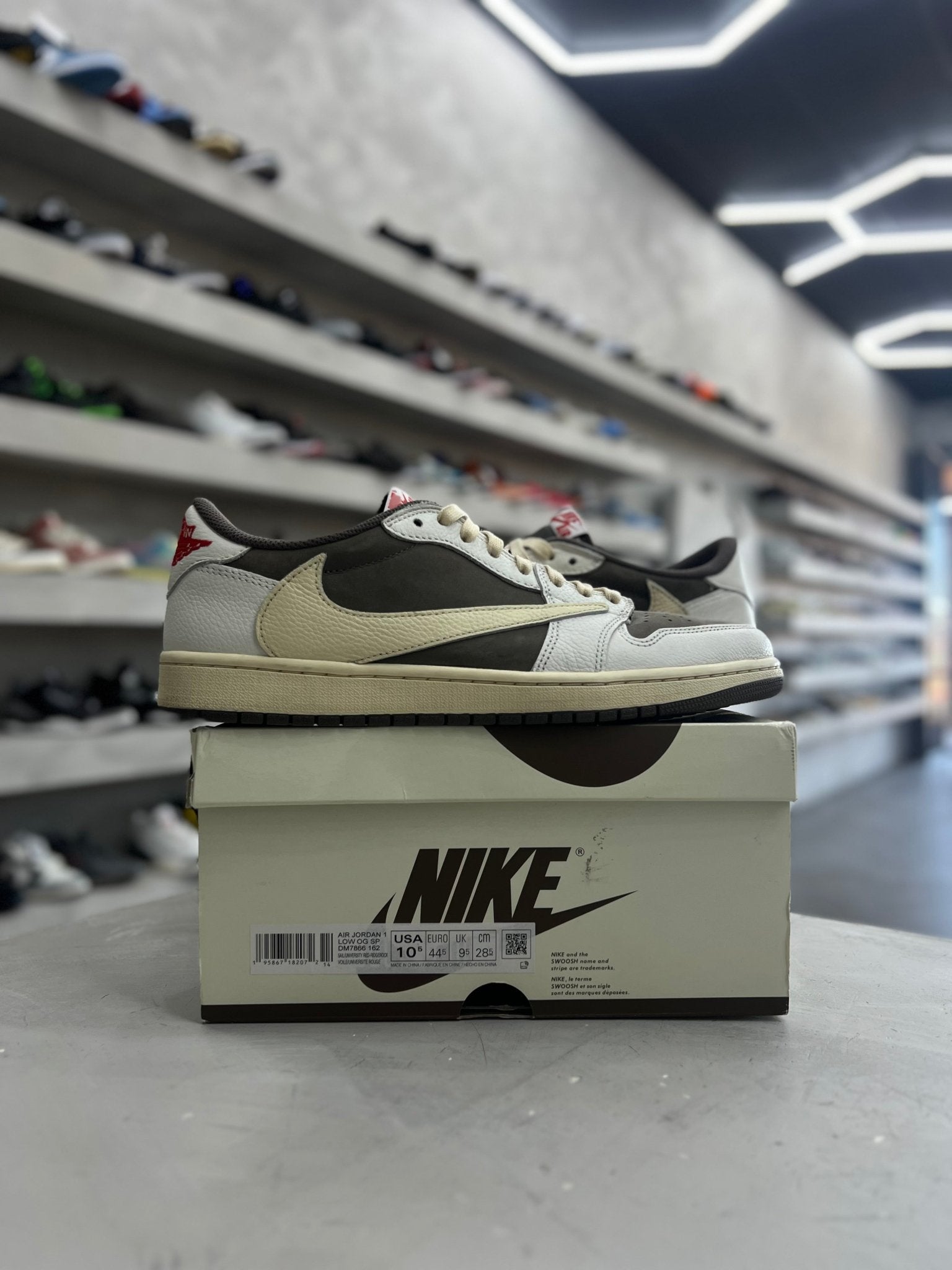 Jordan 1 Retro Low OG SP Travis Scott Reverse Mocha Sz 10.5 (PREOWNED) - Restock AveJordan 1 Retro Low OG SP Travis Scott Reverse Mocha Sz 10.5 (PREOWNED)Restock AveRestock Ave10.585762163Restock Ave