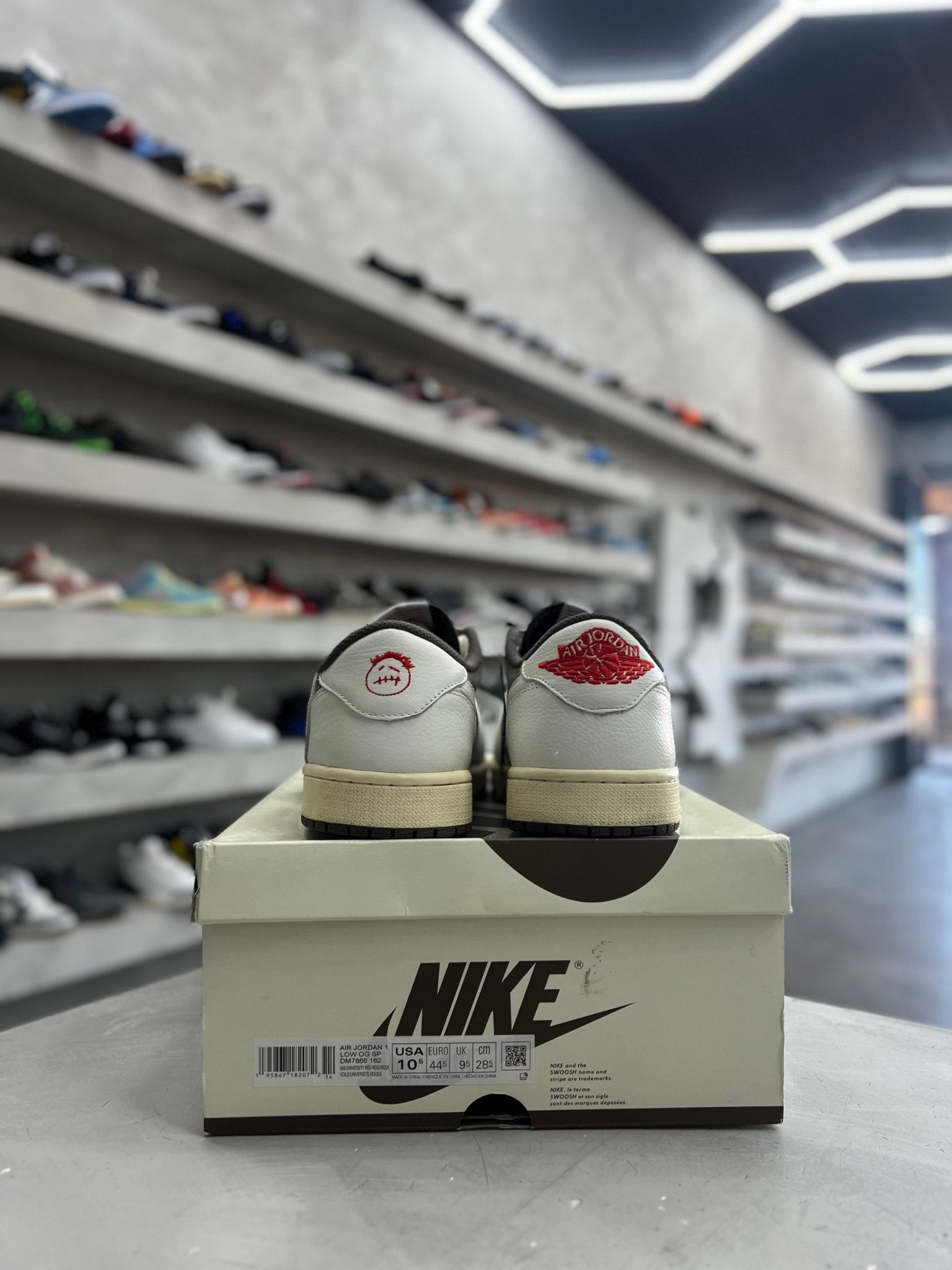 Jordan 1 Retro Low OG SP Travis Scott Reverse Mocha Sz 10.5 (PREOWNED) - Restock AveJordan 1 Retro Low OG SP Travis Scott Reverse Mocha Sz 10.5 (PREOWNED)Restock AveRestock Ave10.585762163Restock Ave
