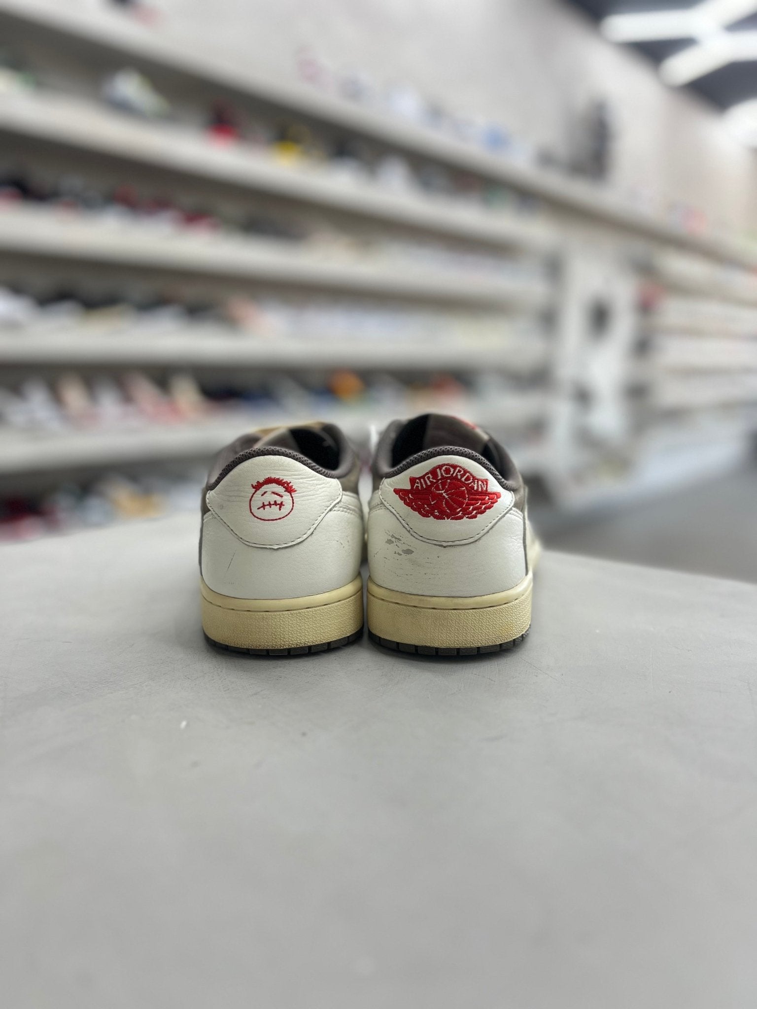 Jordan 1 Retro Low OG SP Travis Scott Reverse Mocha Sz 11 (PREOWNED)(NO BOX) - Restock AveJordan 1 Retro Low OG SP Travis Scott Reverse Mocha Sz 11 (PREOWNED)(NO BOX)Restock AveRestock Ave1172177523Restock Ave