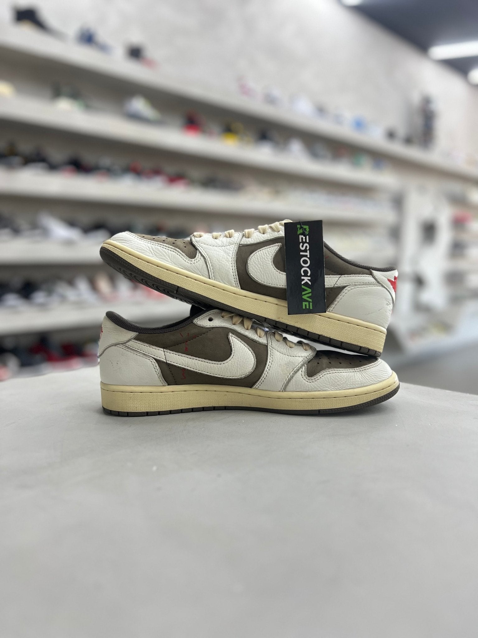Jordan 1 Retro Low OG SP Travis Scott Reverse Mocha Sz 11 (PREOWNED)(NO BOX) - Restock AveJordan 1 Retro Low OG SP Travis Scott Reverse Mocha Sz 11 (PREOWNED)(NO BOX)Restock AveRestock Ave1172177523Restock Ave