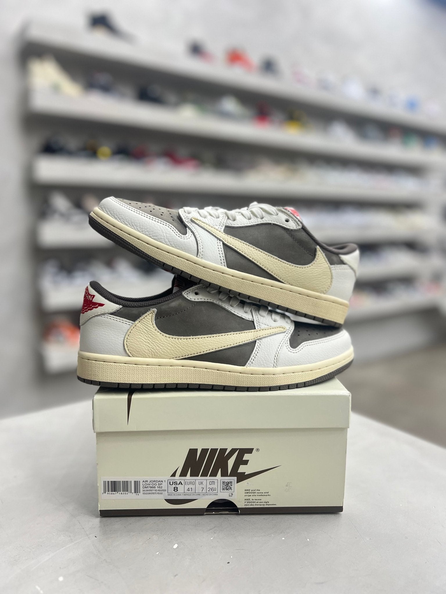 Jordan 1 Retro Low OG SP Travis Scott Reverse Mocha Sz 8 (PREOWNED) - Restock AveJordan 1 Retro Low OG SP Travis Scott Reverse Mocha Sz 8 (PREOWNED)Restock AveRestock Ave8Restock Ave