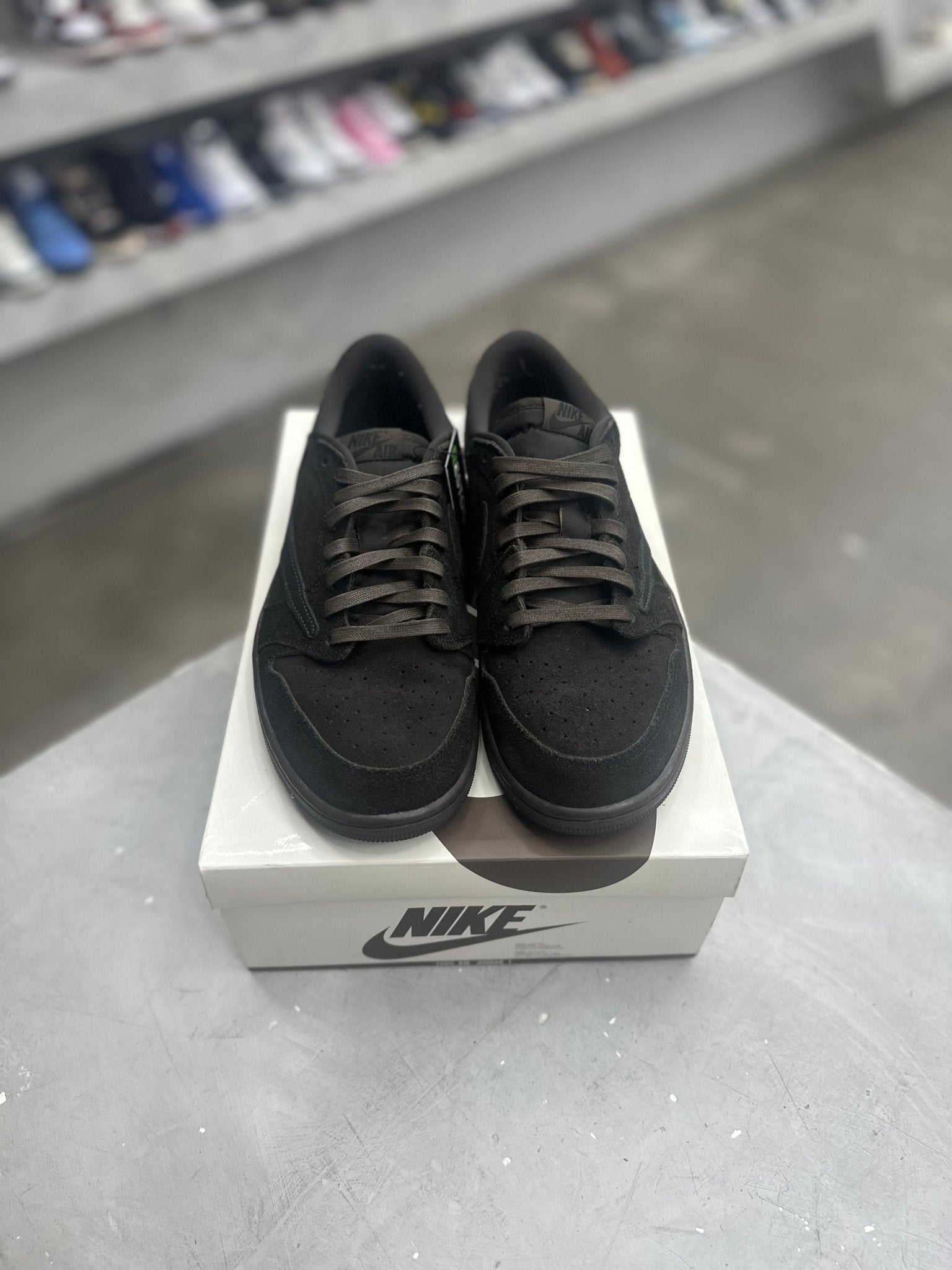 Jordan 1 Retro Low OG SP Travis Scott Velvet Brown Sz 10 (PREOWNED) - Restock AveJordan 1 Retro Low OG SP Travis Scott Velvet Brown Sz 10 (PREOWNED)Restock AveRestock Ave10Restock Ave
