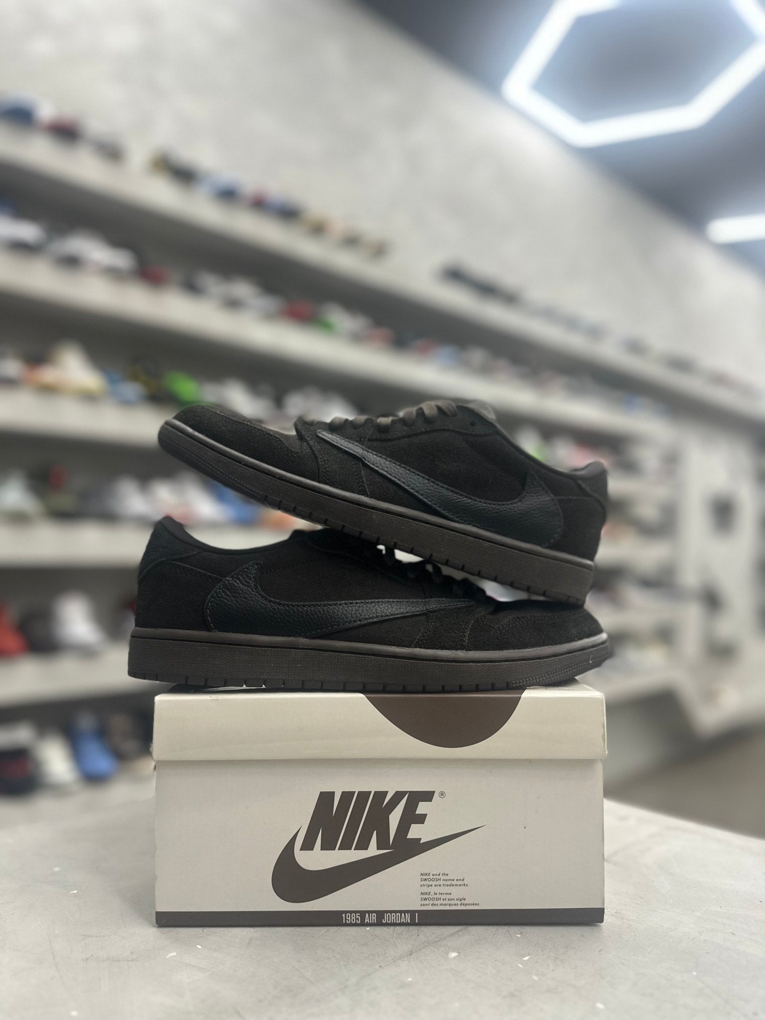 Jordan 1 Retro Low OG SP Travis Scott Velvet Brown Sz 10 (PREOWNED) - Restock AveJordan 1 Retro Low OG SP Travis Scott Velvet Brown Sz 10 (PREOWNED)Restock AveRestock Ave10Restock Ave