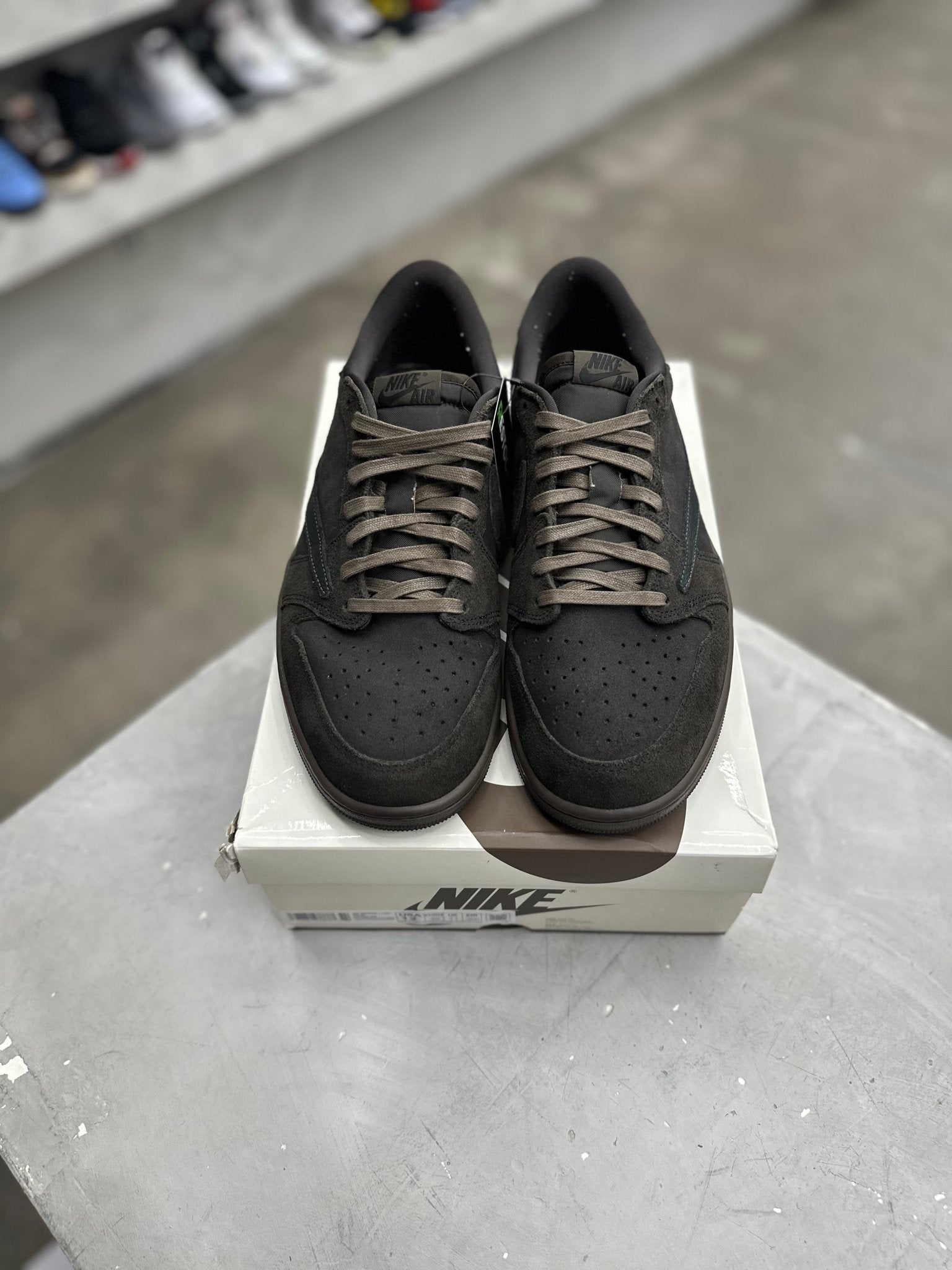 Jordan 1 Retro Low OG SP Travis Scott Velvet Brown Sz 12 (PREOWNED) - Restock AveJordan 1 Retro Low OG SP Travis Scott Velvet Brown Sz 12 (PREOWNED)Restock AveRestock Ave12Restock Ave