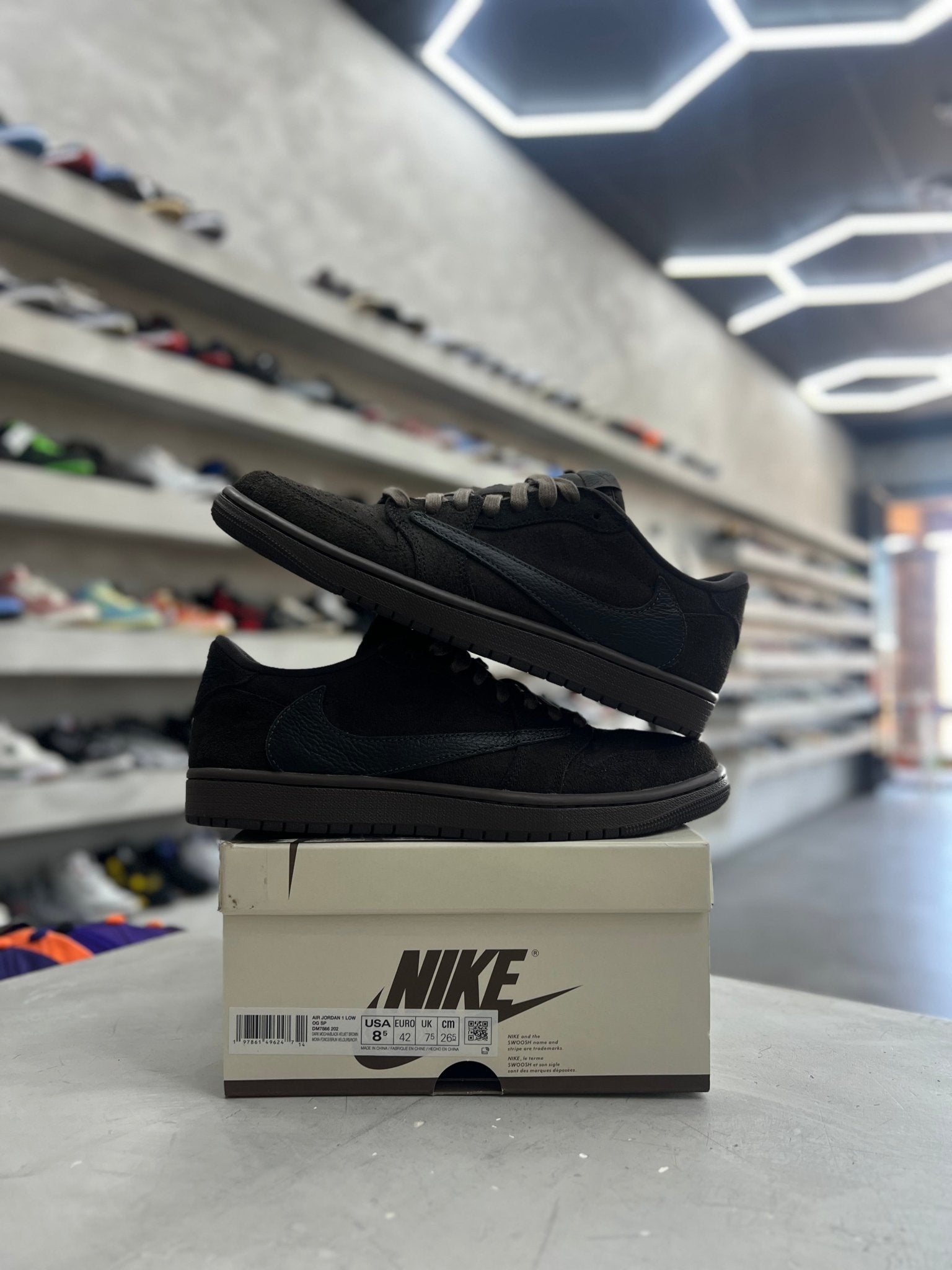 Jordan 1 Retro Low OG SP Travis Scott Velvet Brown Sz 8.5 (PREOWNED) - Restock AveJordan 1 Retro Low OG SP Travis Scott Velvet Brown Sz 8.5 (PREOWNED)Restock AveRestock Ave8.5Restock Ave