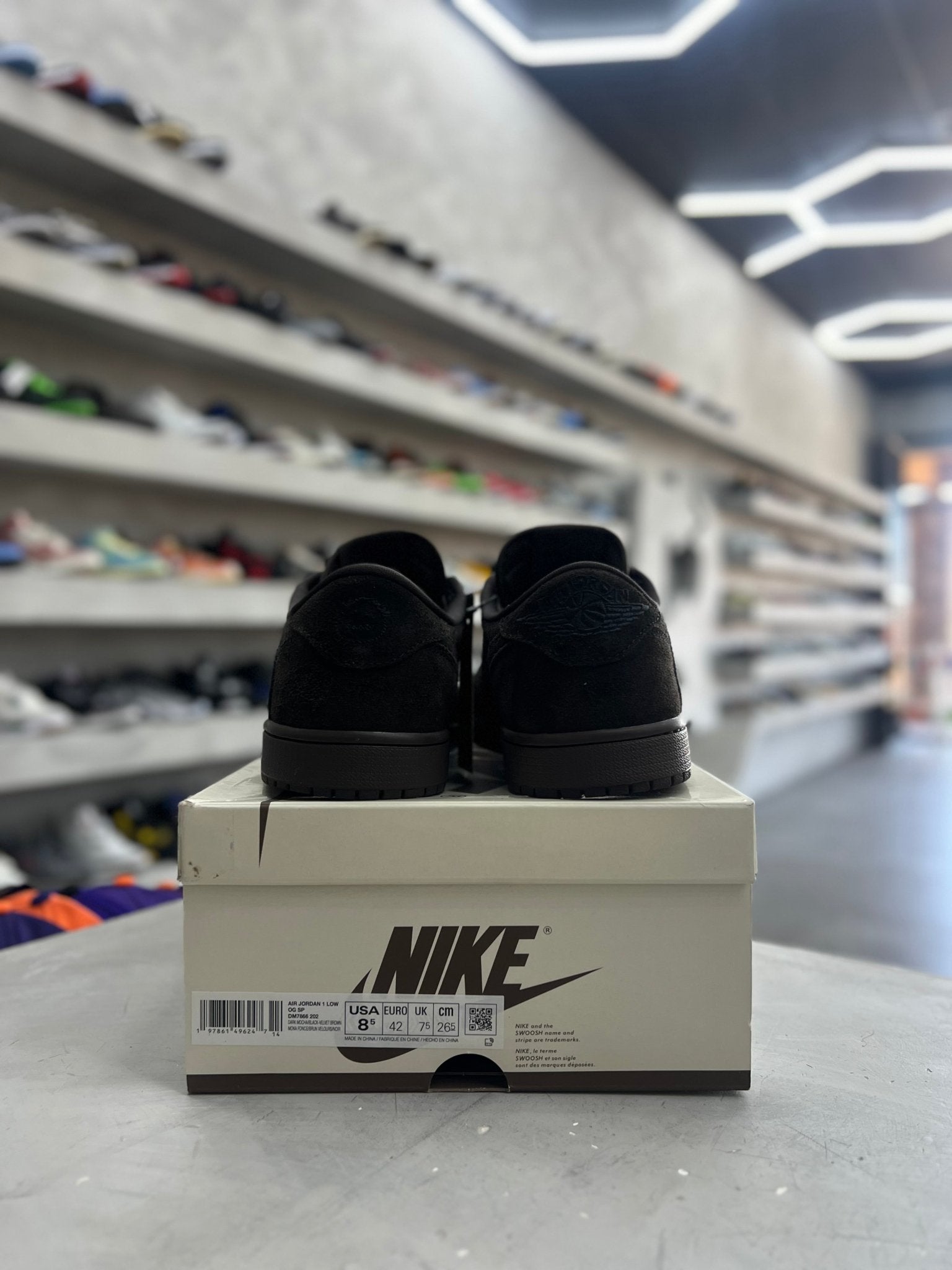 Jordan 1 Retro Low OG SP Travis Scott Velvet Brown Sz 8.5 (PREOWNED) - Restock AveJordan 1 Retro Low OG SP Travis Scott Velvet Brown Sz 8.5 (PREOWNED)Restock AveRestock Ave8.5Restock Ave