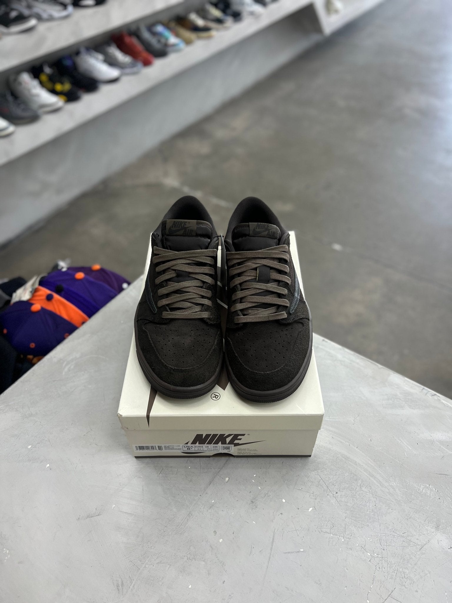 Jordan 1 Retro Low OG SP Travis Scott Velvet Brown Sz 8.5 (PREOWNED) - Restock AveJordan 1 Retro Low OG SP Travis Scott Velvet Brown Sz 8.5 (PREOWNED)Restock AveRestock Ave8.5Restock Ave